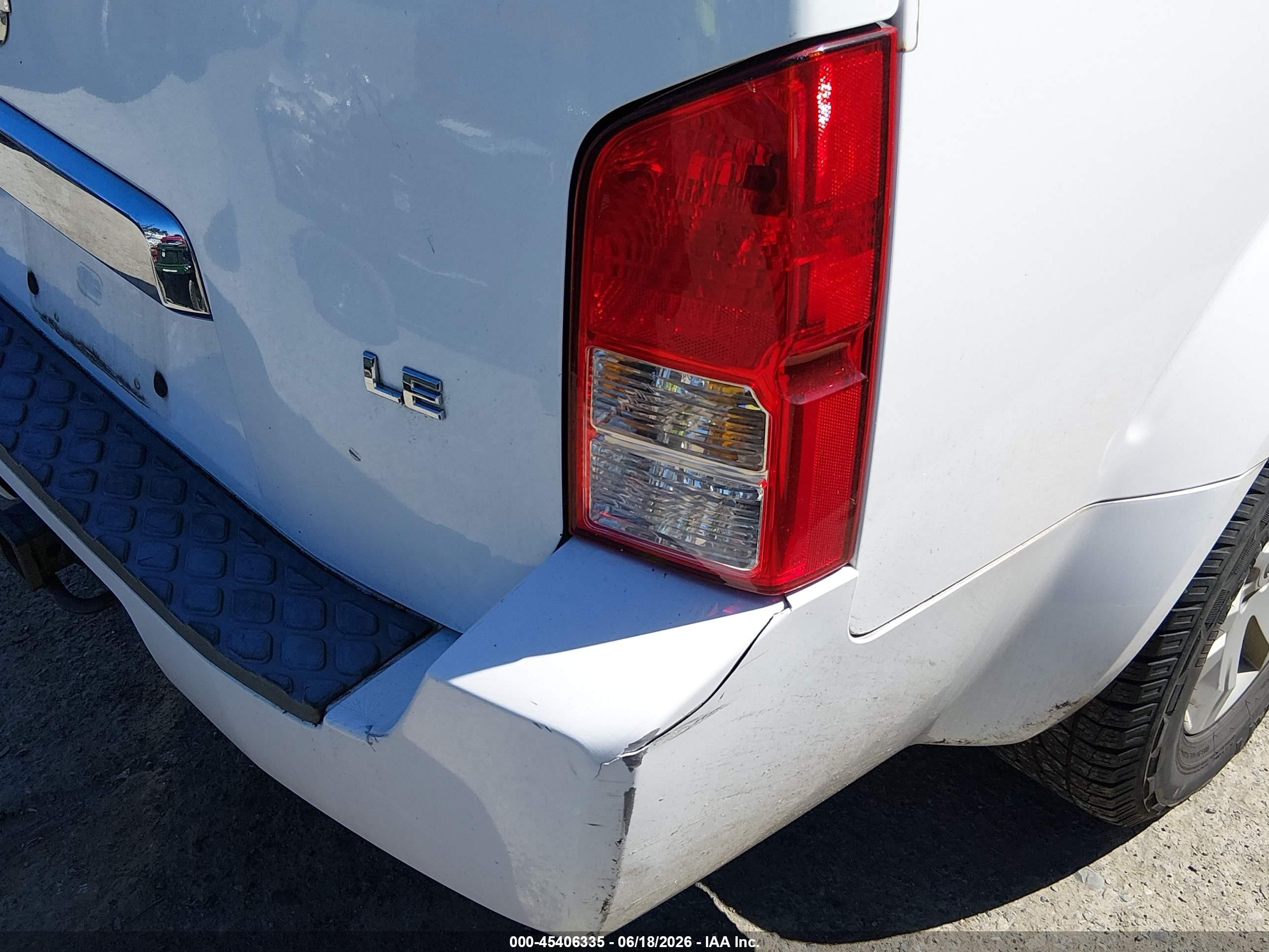 2006 Nissan Pathfinder Le White vin: 5N1AR18W46C613203