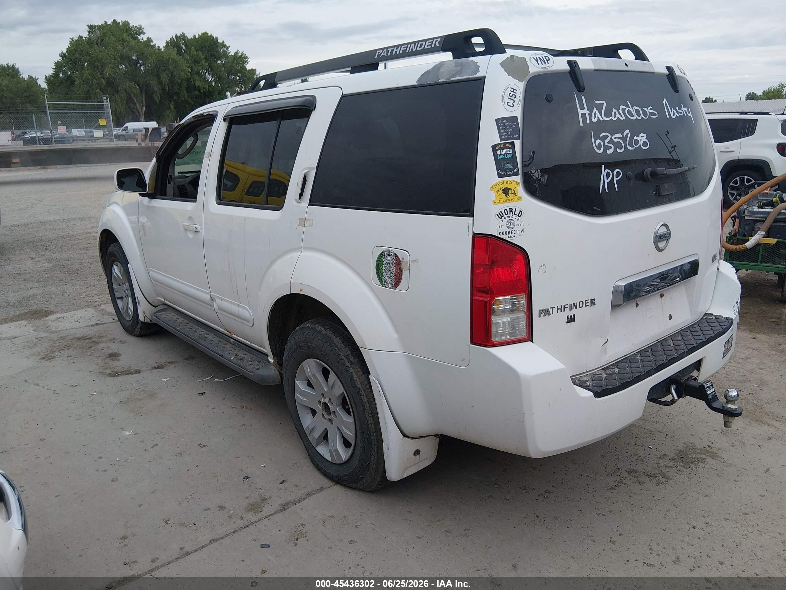 2006 Nissan Pathfinder Le White vin: 5N1AR18W46C635203