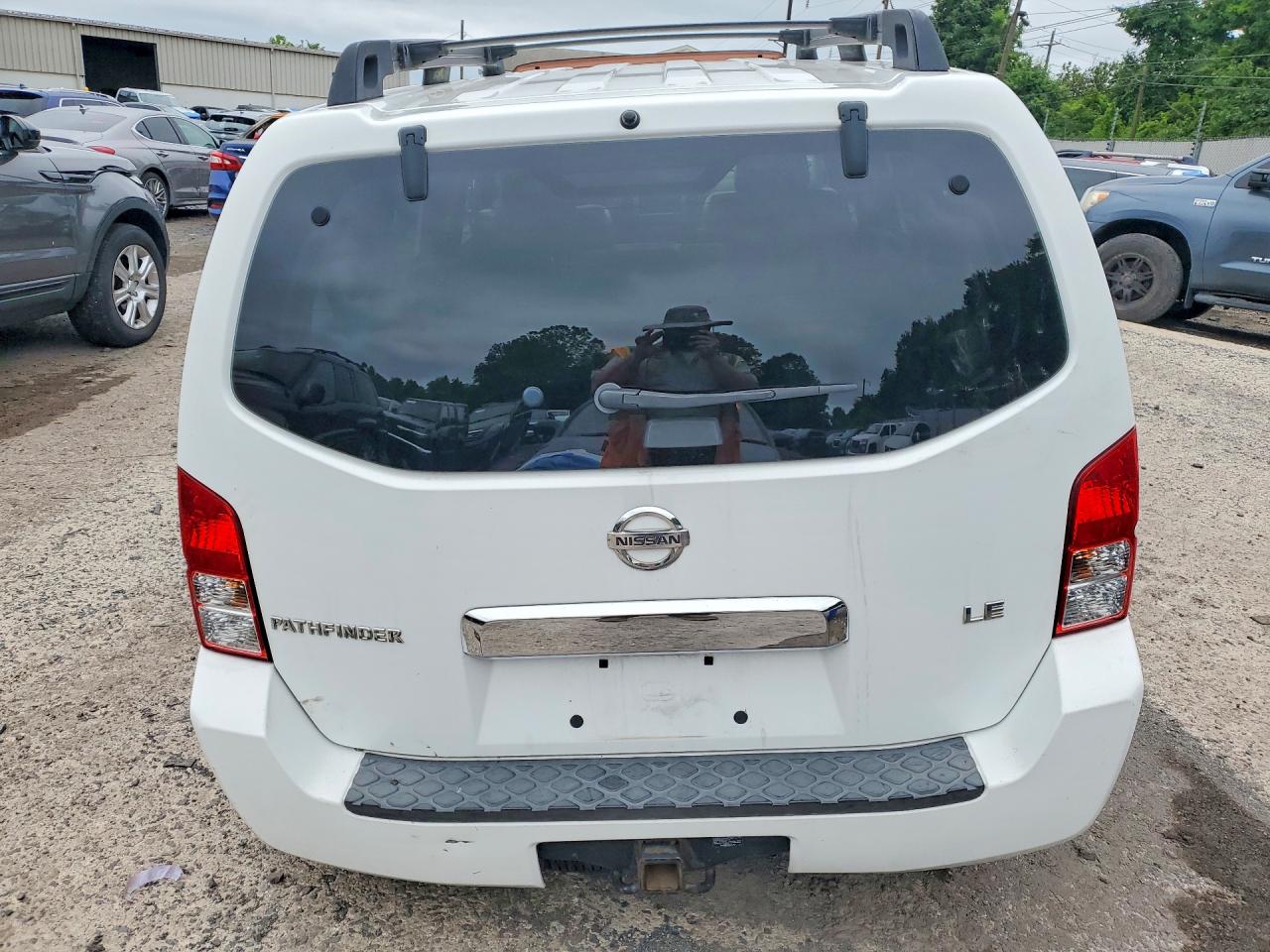 2007 Nissan Pathfinder S White vin: 5N1AR18W47C625868