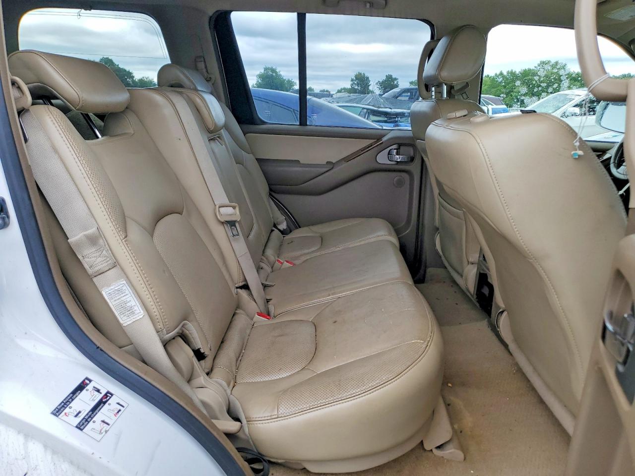 2007 Nissan Pathfinder S White vin: 5N1AR18W47C635218