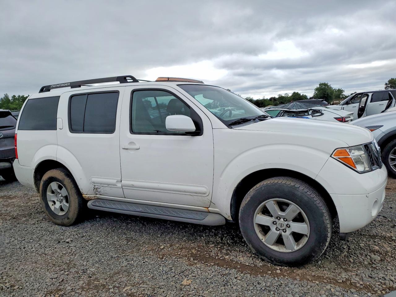 2007 Nissan Pathfinder S White vin: 5N1AR18W47C635218