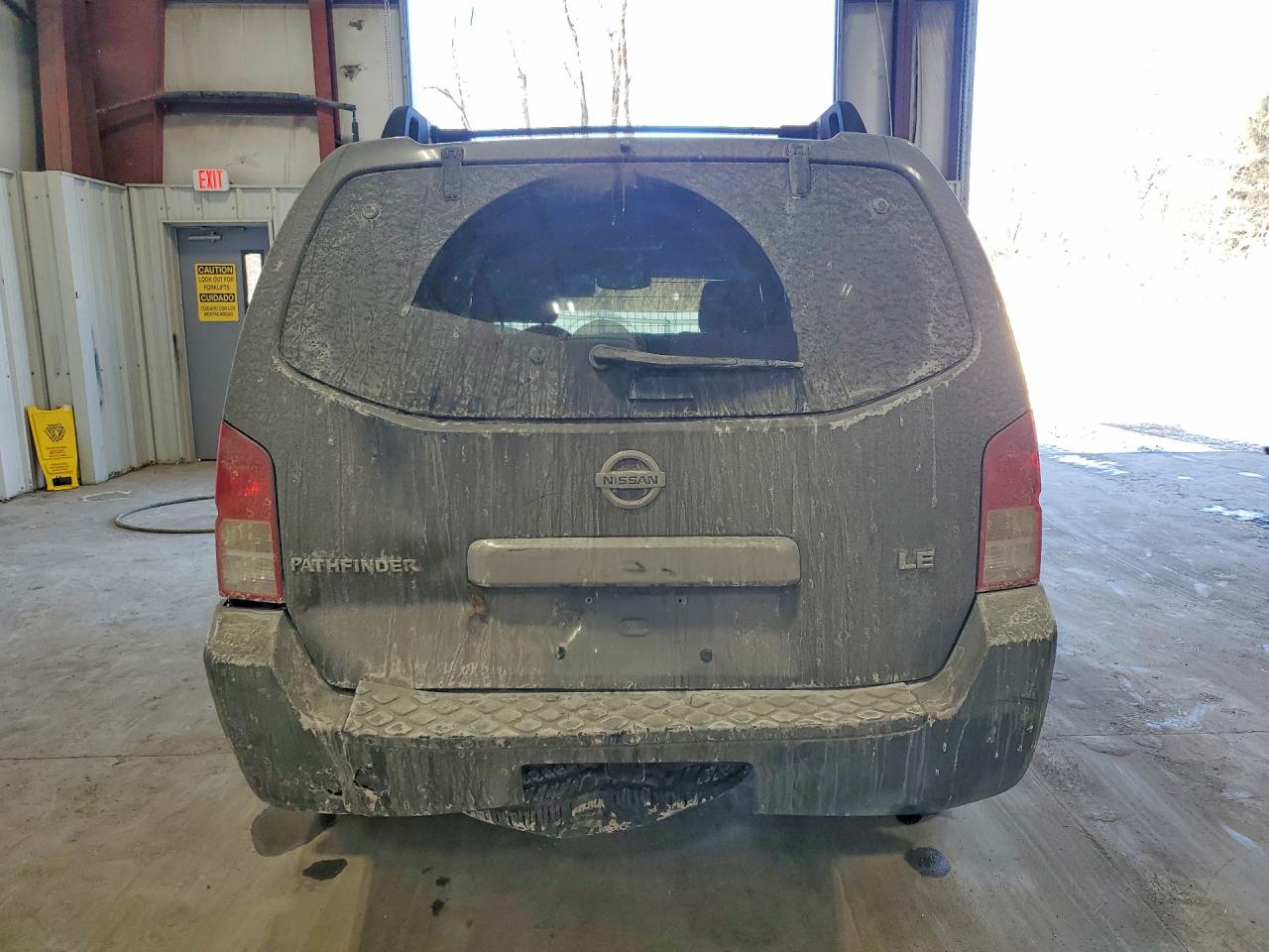 2005 Nissan Pathfinder Le Black vin: 5N1AR18W55C721392