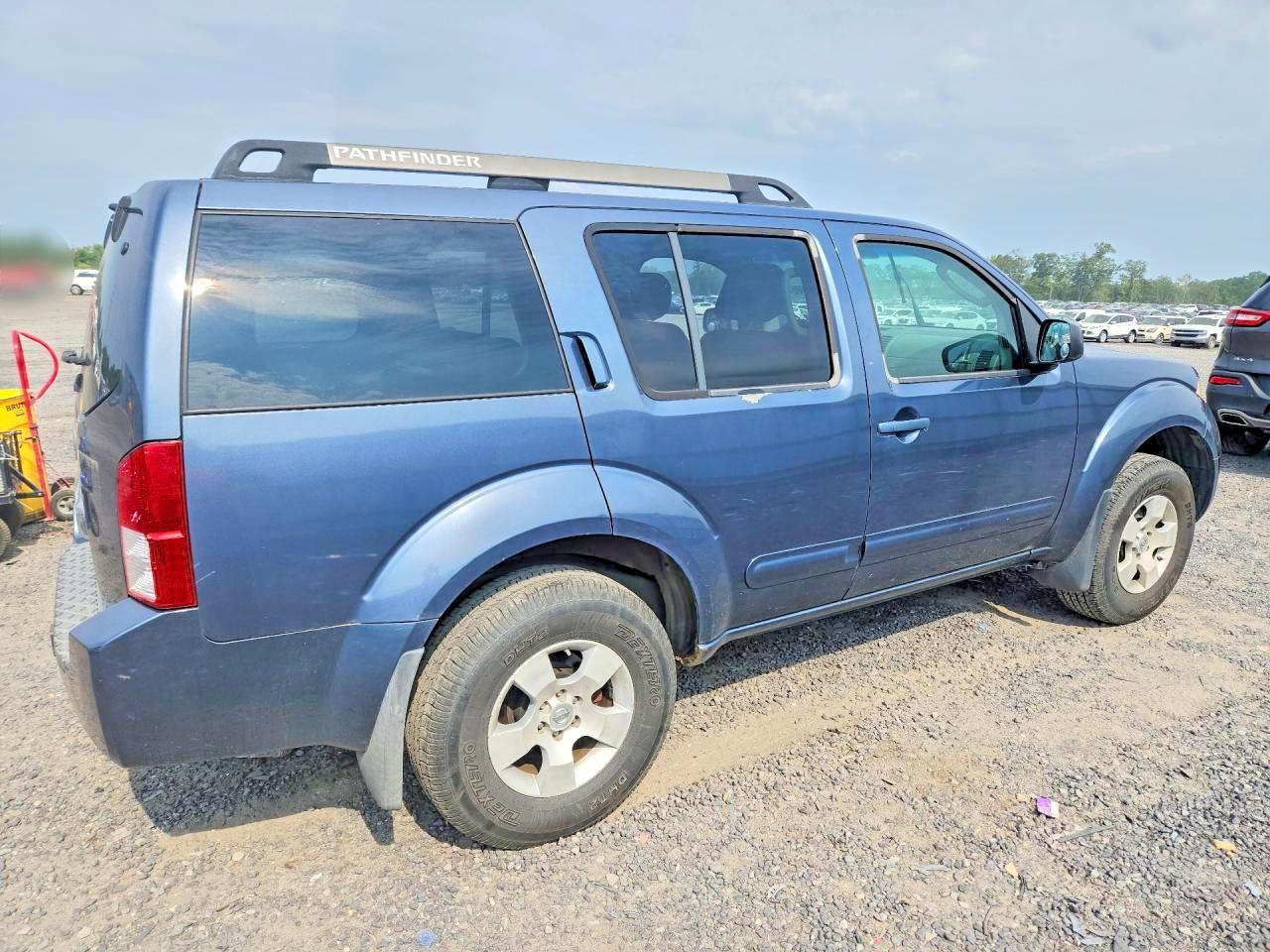 2005 Nissan Pathfinder Xe Blue vin: 5N1AR18W55C746616