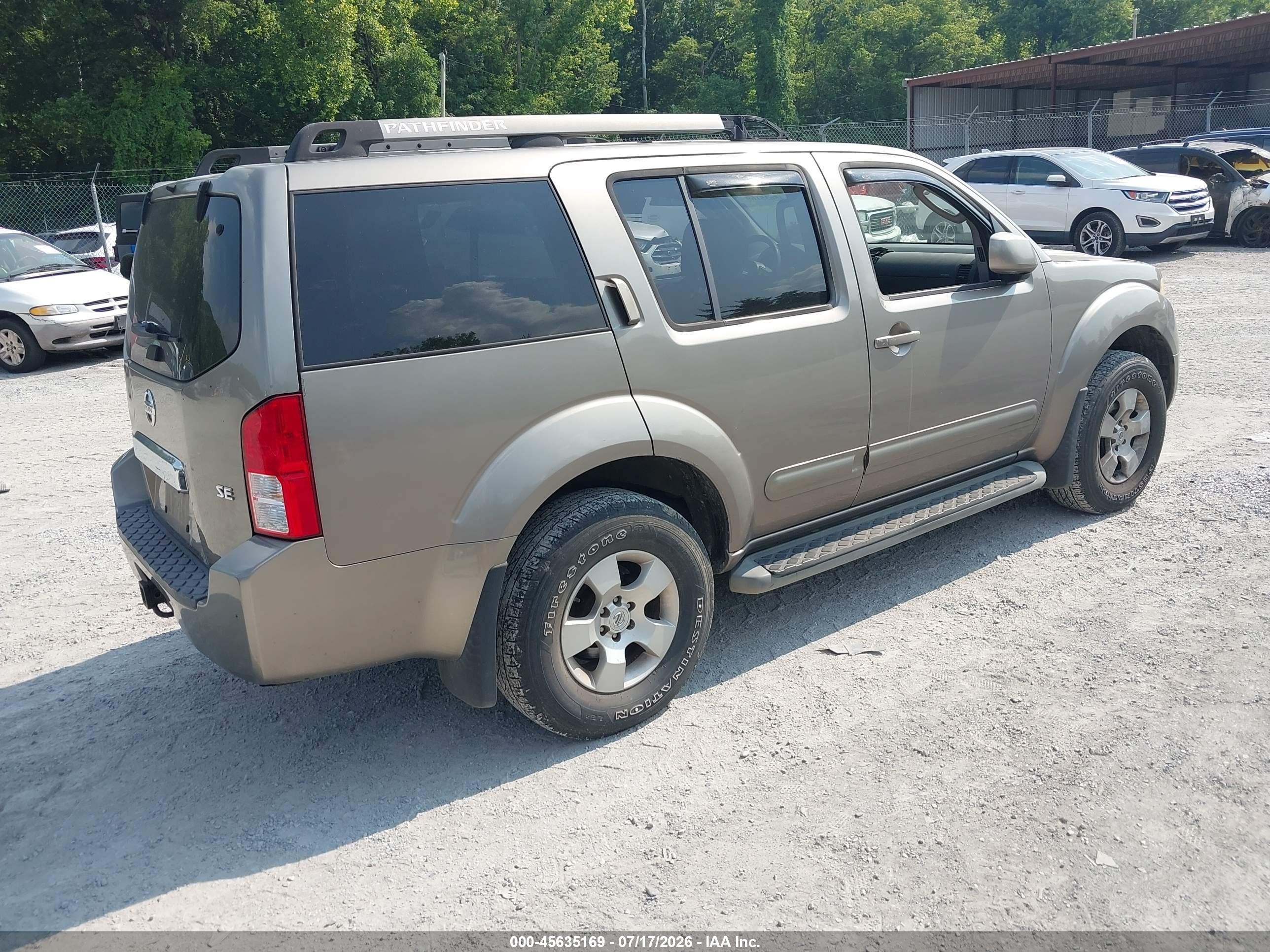 2005 Nissan Pathfinder Se Gold vin: 5N1AR18W55C749709