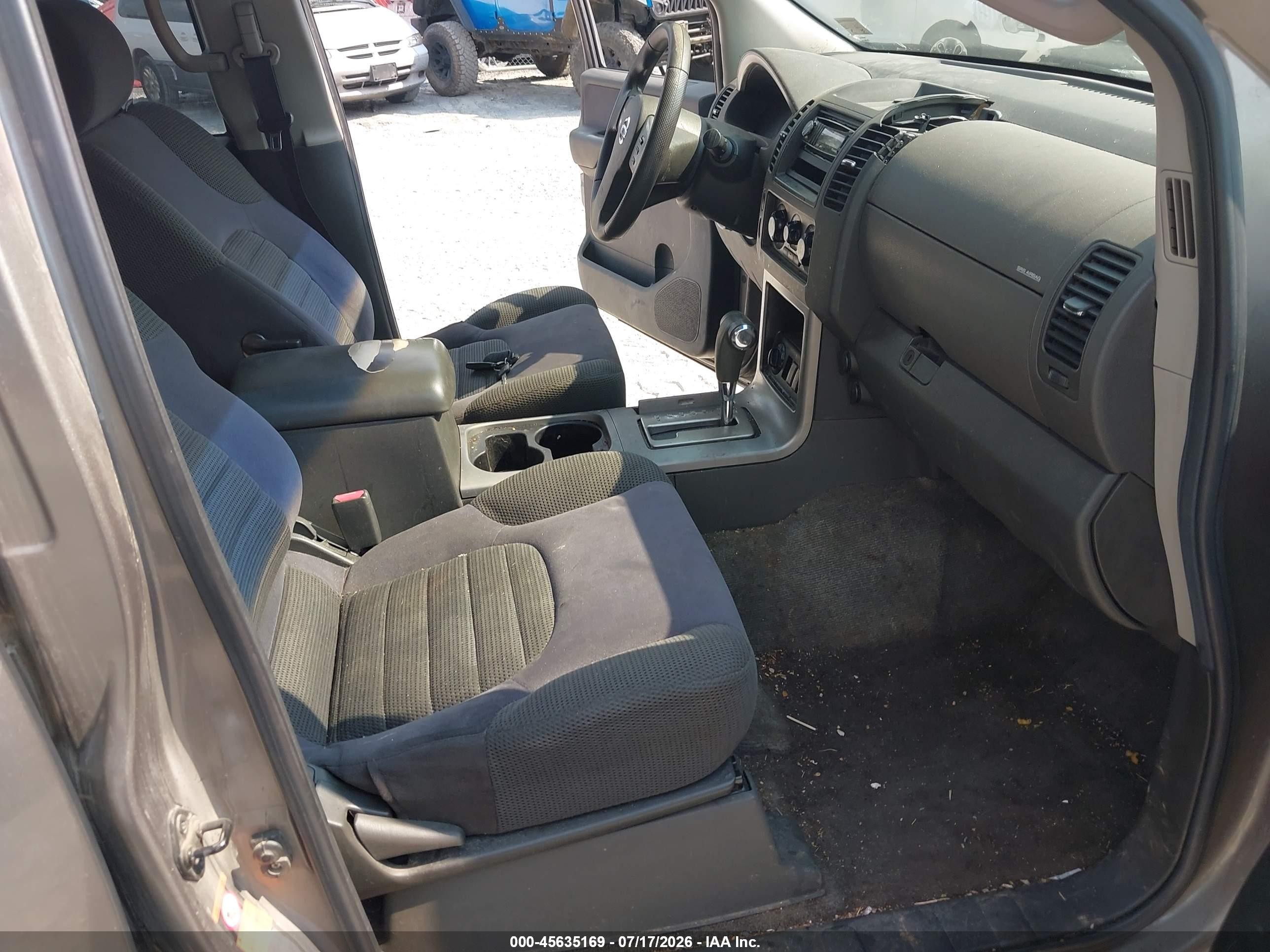 2005 Nissan Pathfinder Se Gold vin: 5N1AR18W55C749709