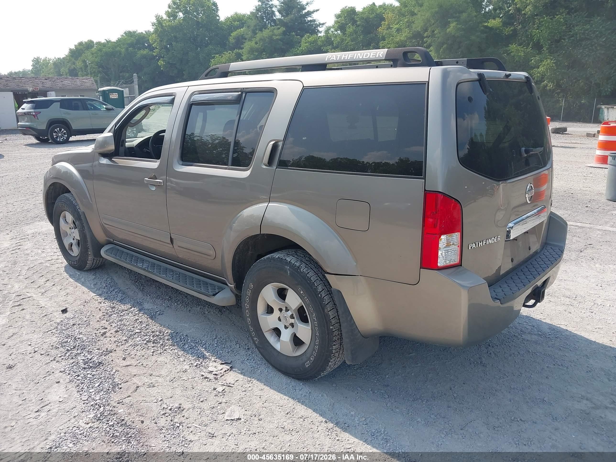 2005 Nissan Pathfinder Se Gold vin: 5N1AR18W55C749709