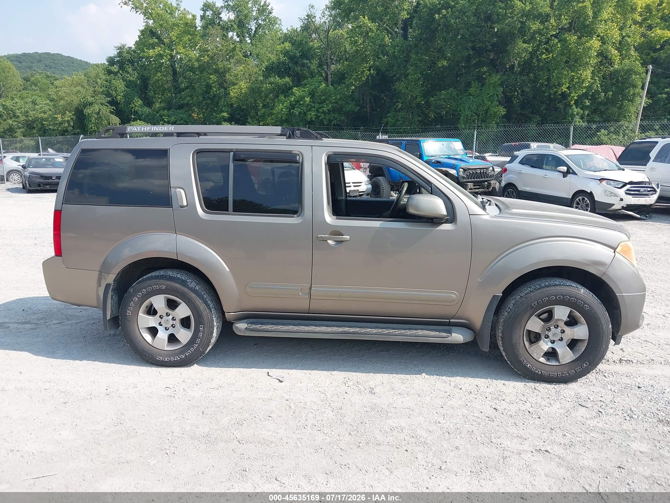 2005 Nissan Pathfinder Se Gold vin: 5N1AR18W55C749709