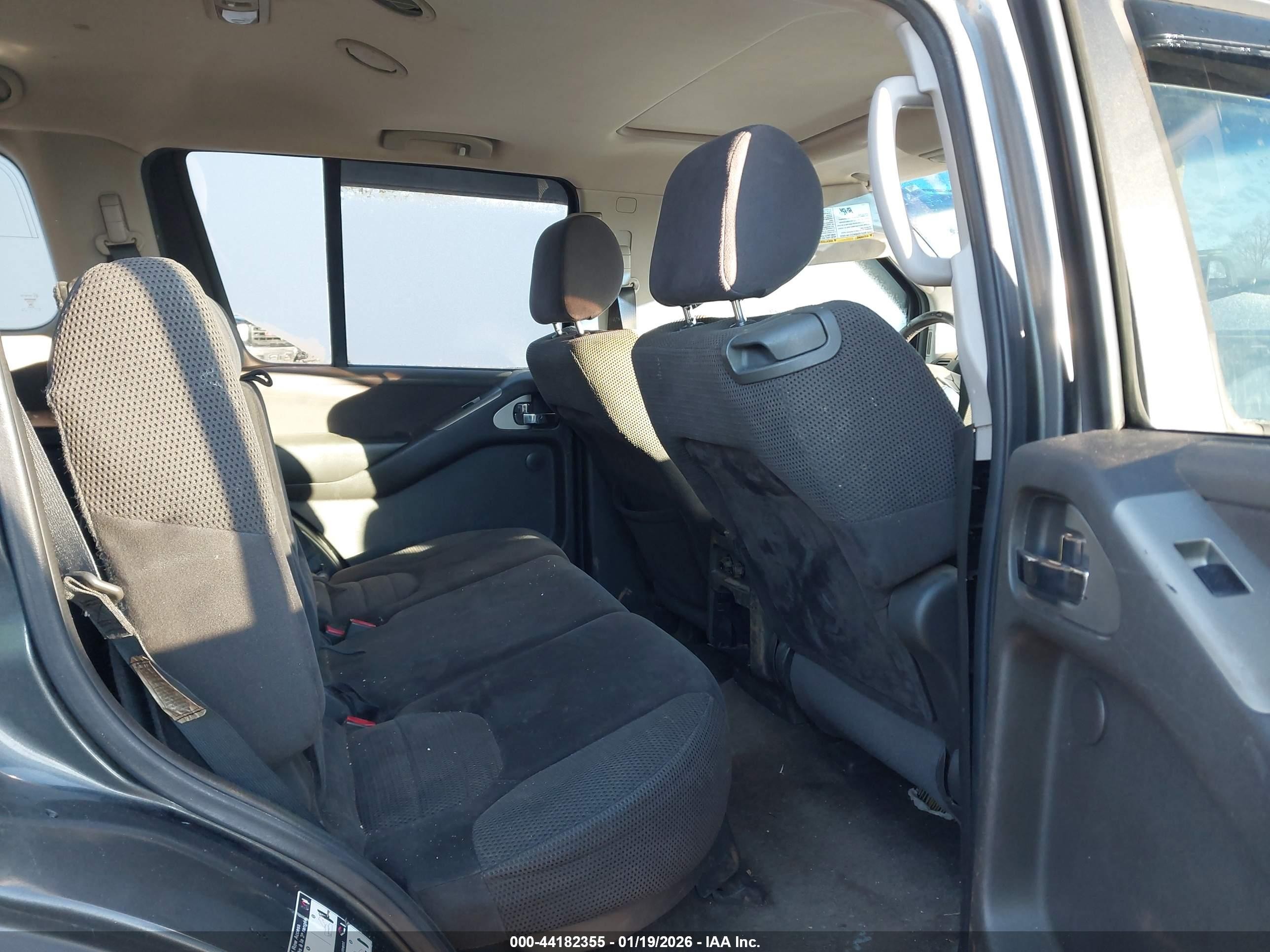 2005 Nissan Pathfinder Se Gray vin: 5N1AR18W55C783228