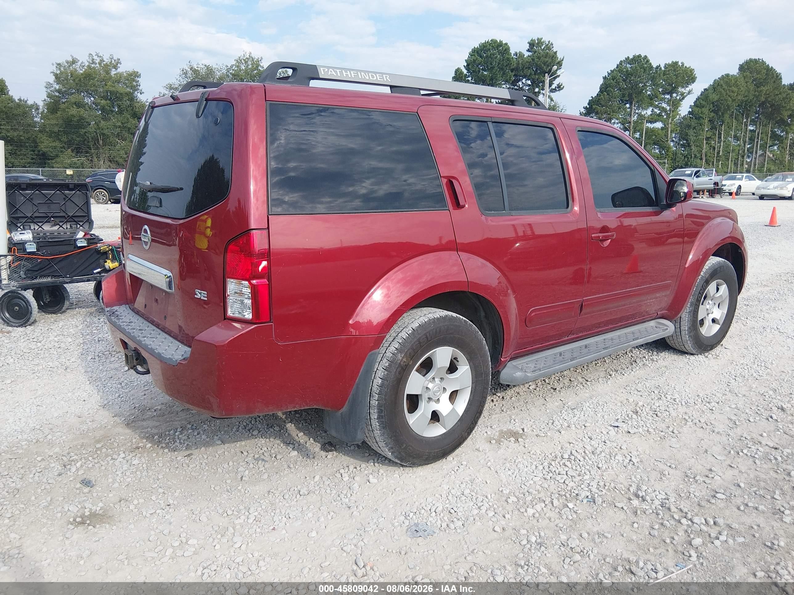 2005 Nissan Pathfinder Se Red vin: 5N1AR18W65C706819