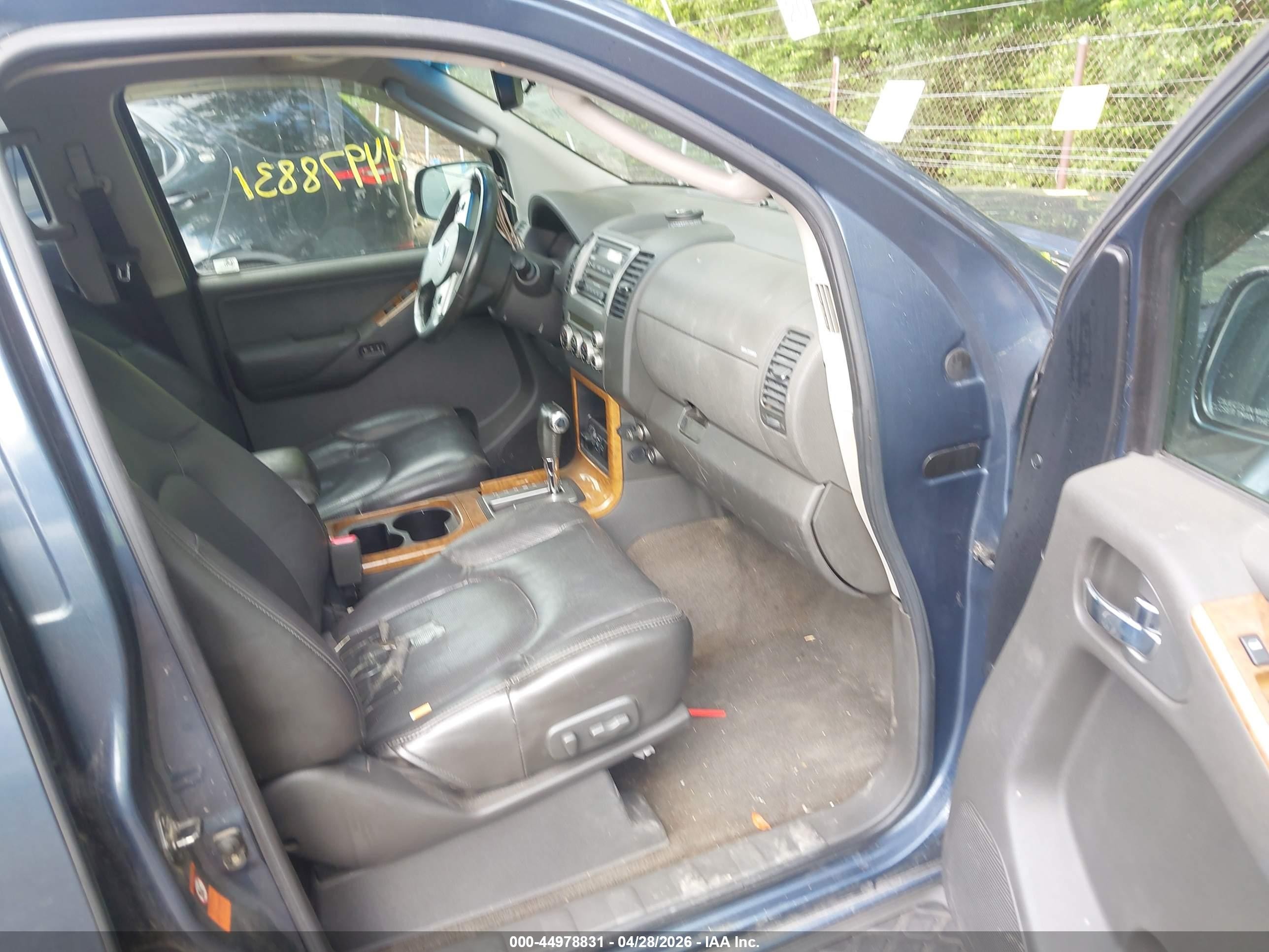2006 Nissan Pathfinder Le Blue vin: 5N1AR18W66C673516