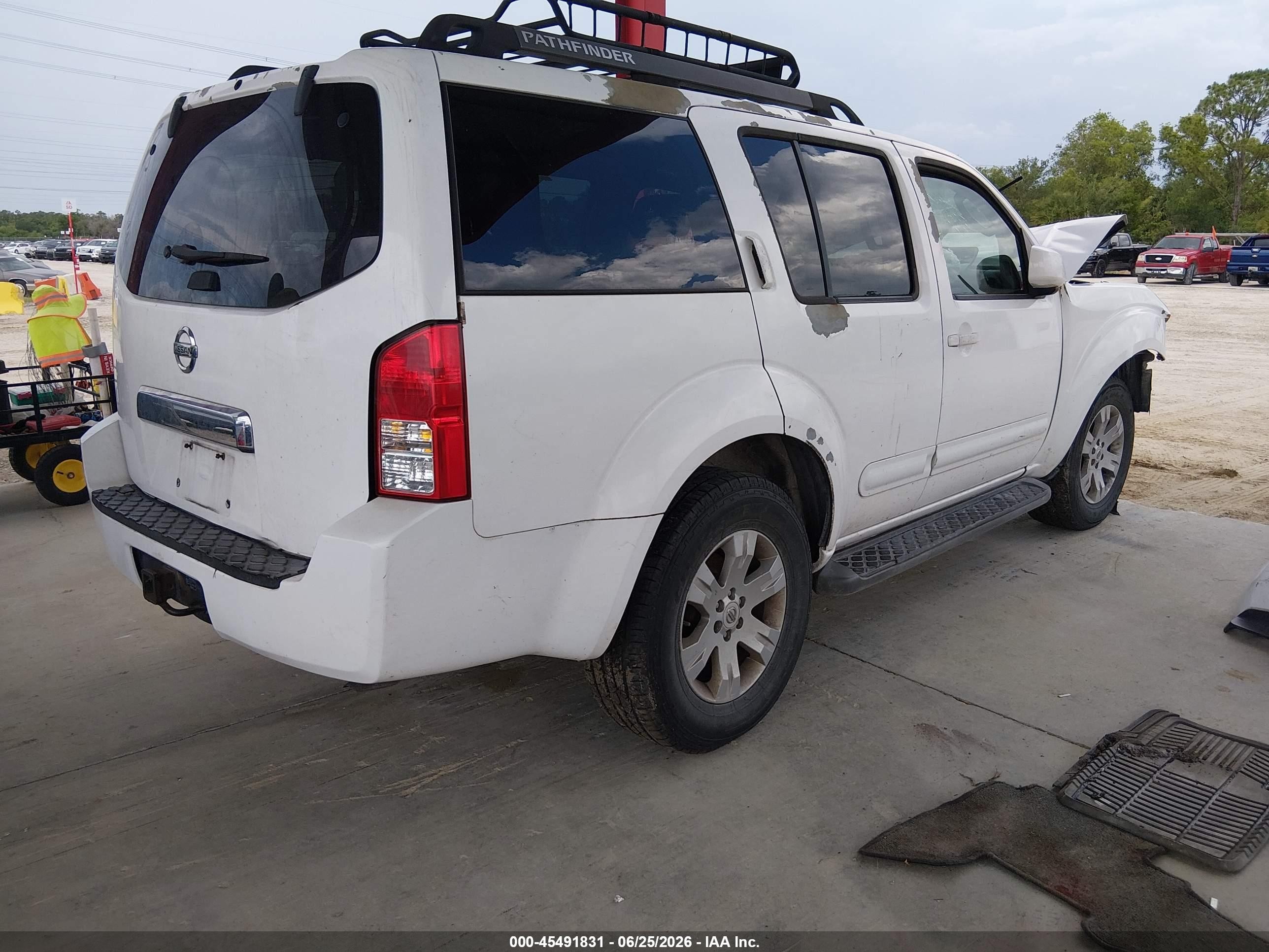 2006 Nissan Pathfinder Le White vin: 5N1AR18W66C682619