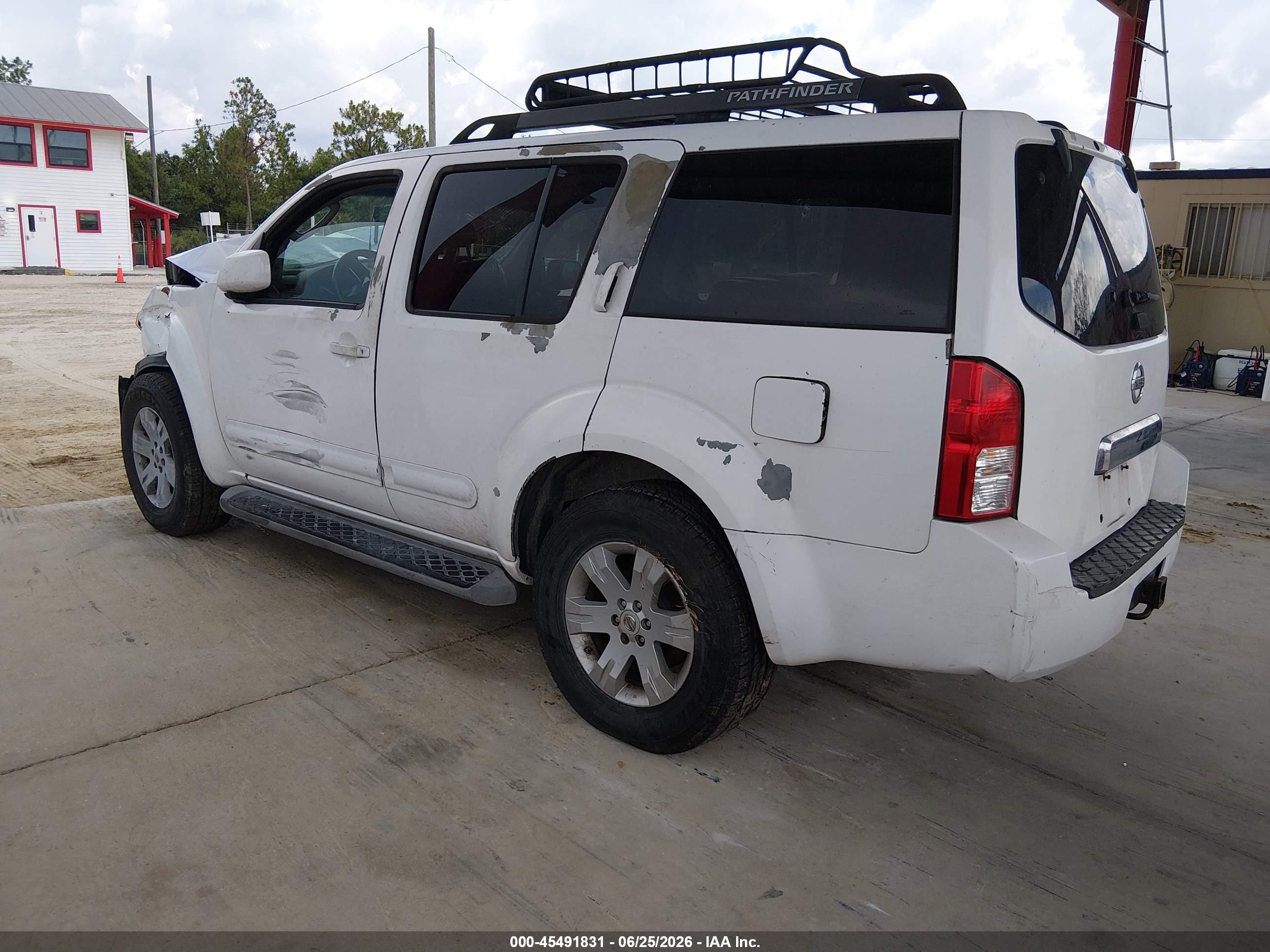2006 Nissan Pathfinder Le White vin: 5N1AR18W66C682619