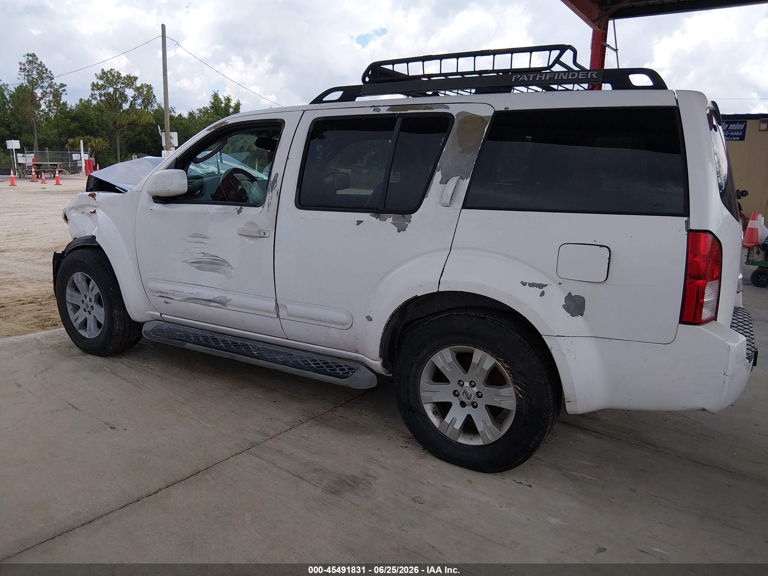 2006 Nissan Pathfinder Le White vin: 5N1AR18W66C682619