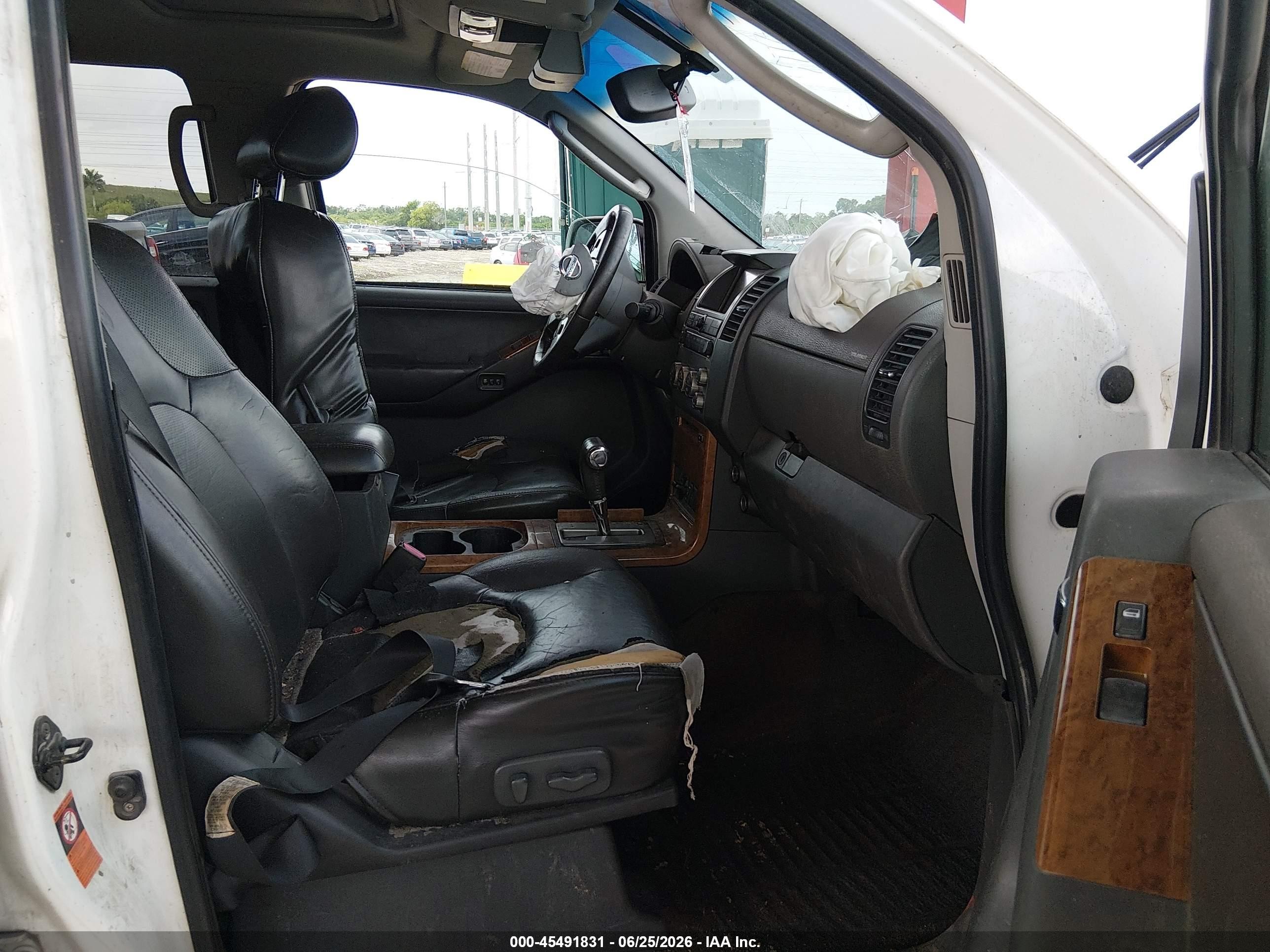 2006 Nissan Pathfinder Le White vin: 5N1AR18W66C682619