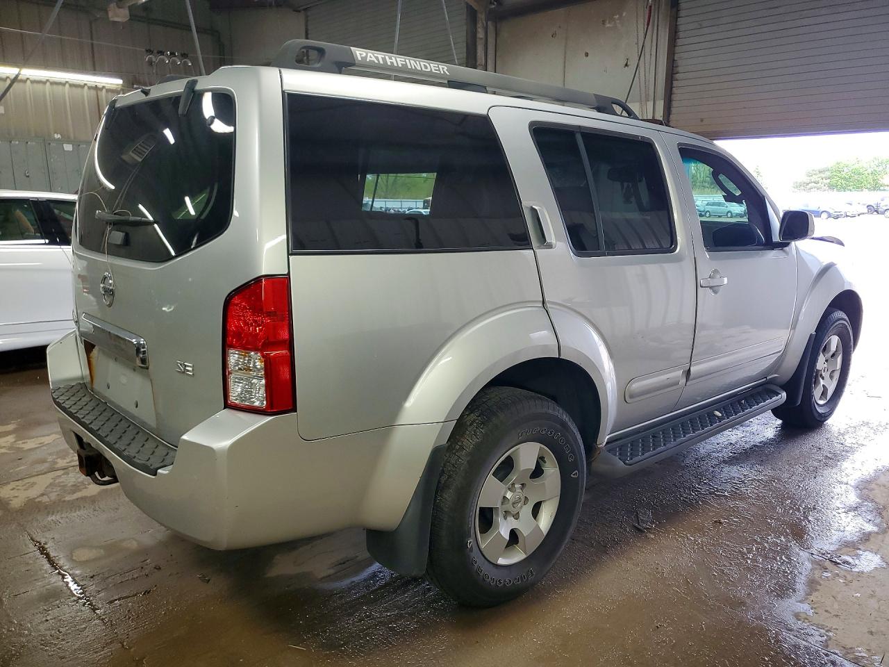 2007 Nissan Pathfinder S Серебряный vin: 5N1AR18W67C616430
