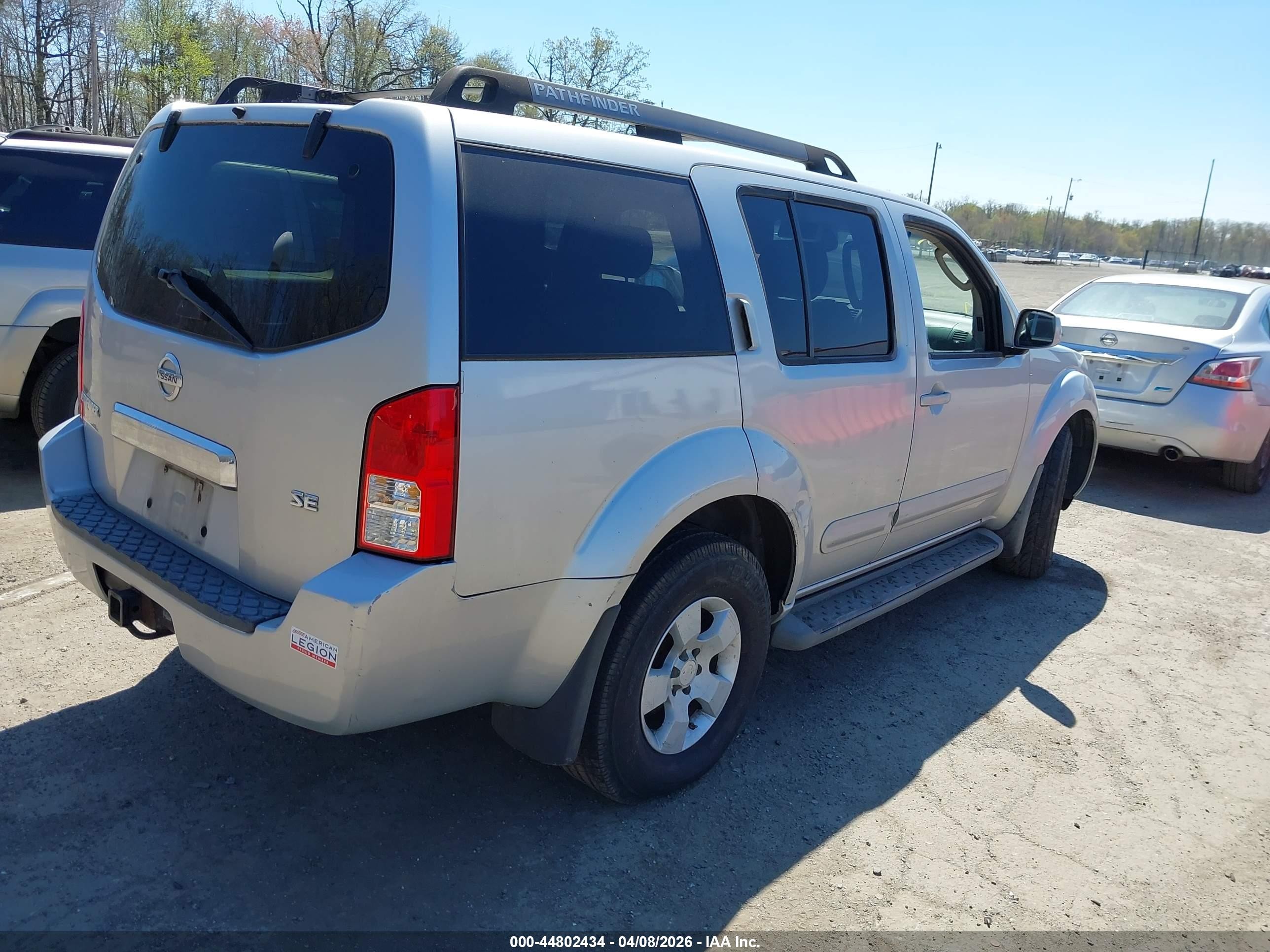 2005 Nissan Pathfinder Se Gray vin: 5N1AR18W75C701368