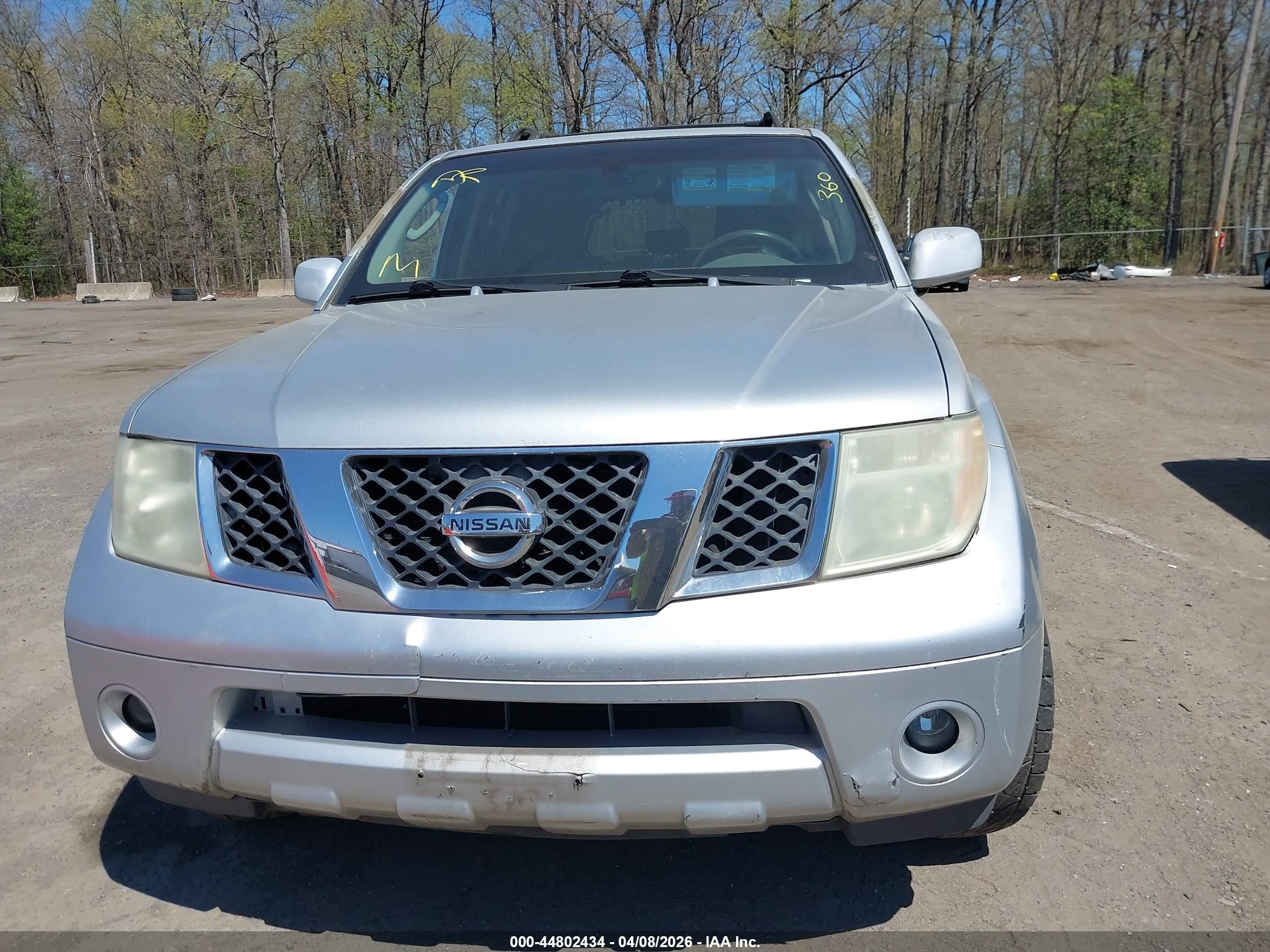 2005 Nissan Pathfinder Se Gray vin: 5N1AR18W75C701368