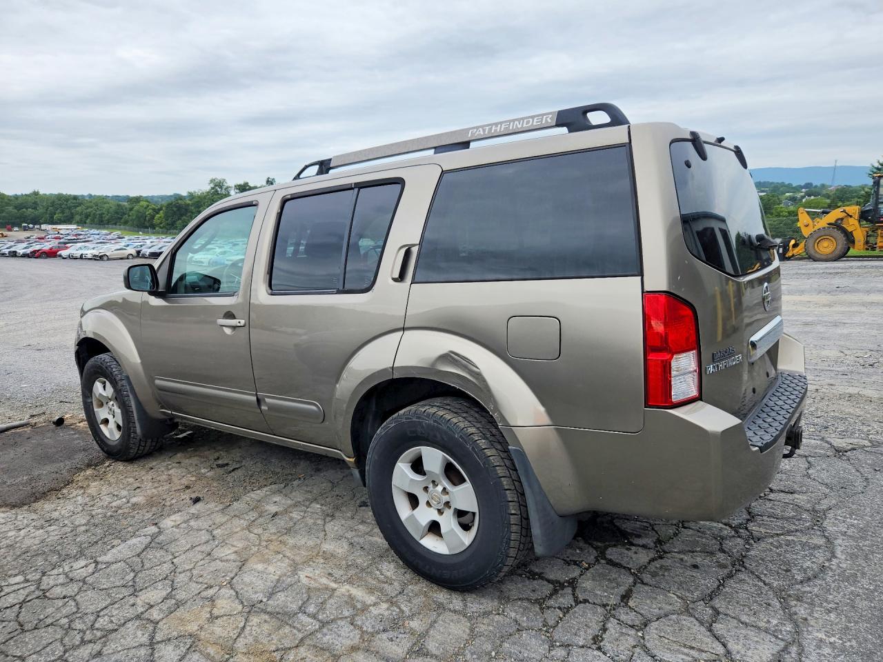 2005 Nissan Pathfinder Xe Tan vin: 5N1AR18W75C724374
