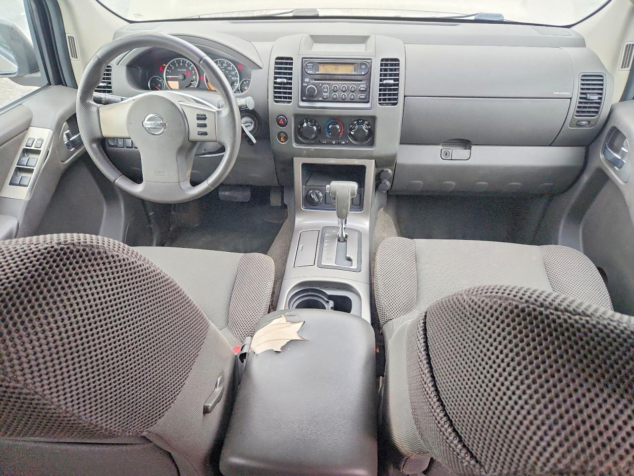 2005 Nissan Pathfinder Xe Tan vin: 5N1AR18W75C724374