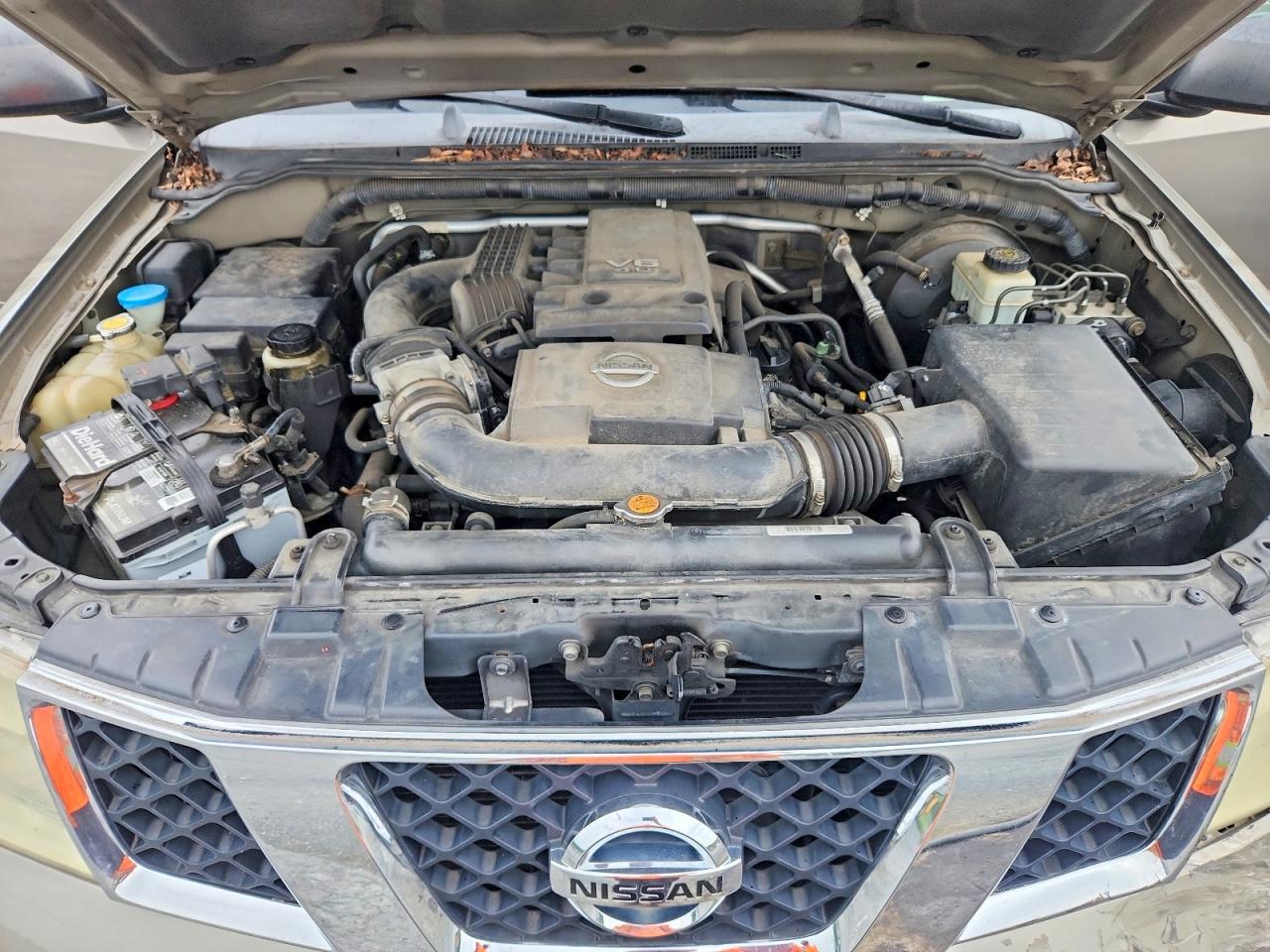 2005 Nissan Pathfinder Xe Tan vin: 5N1AR18W75C724374
