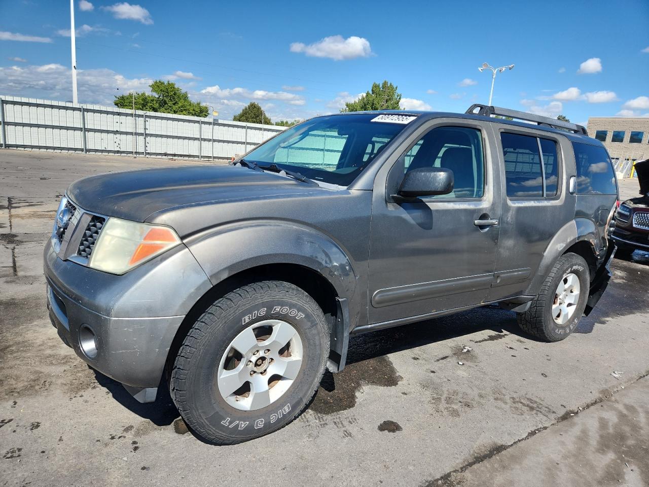 2005 Nissan Pathfinder Le Gray vin: 5N1AR18W75C743880