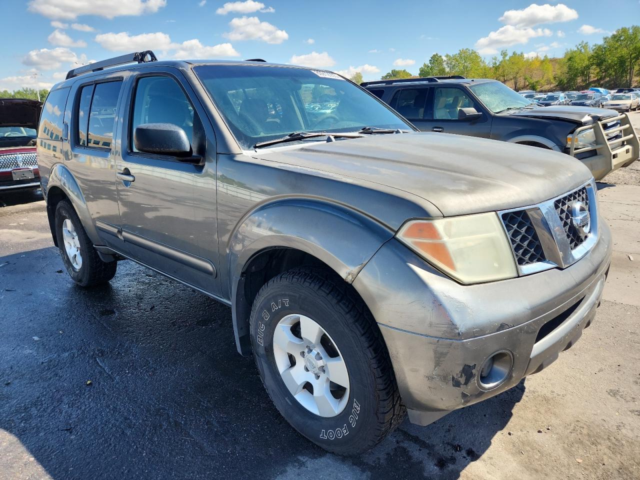 2005 Nissan Pathfinder Le Gray vin: 5N1AR18W75C743880