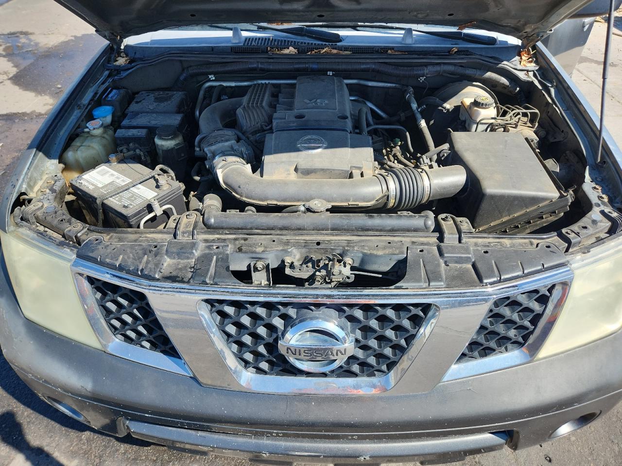 2005 Nissan Pathfinder Le Gray vin: 5N1AR18W75C743880