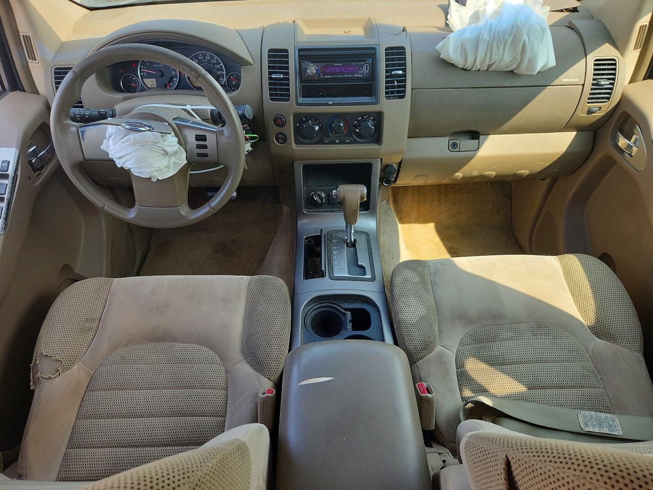 2005 Nissan Pathfinder Xe Tan vin: 5N1AR18W75C747296