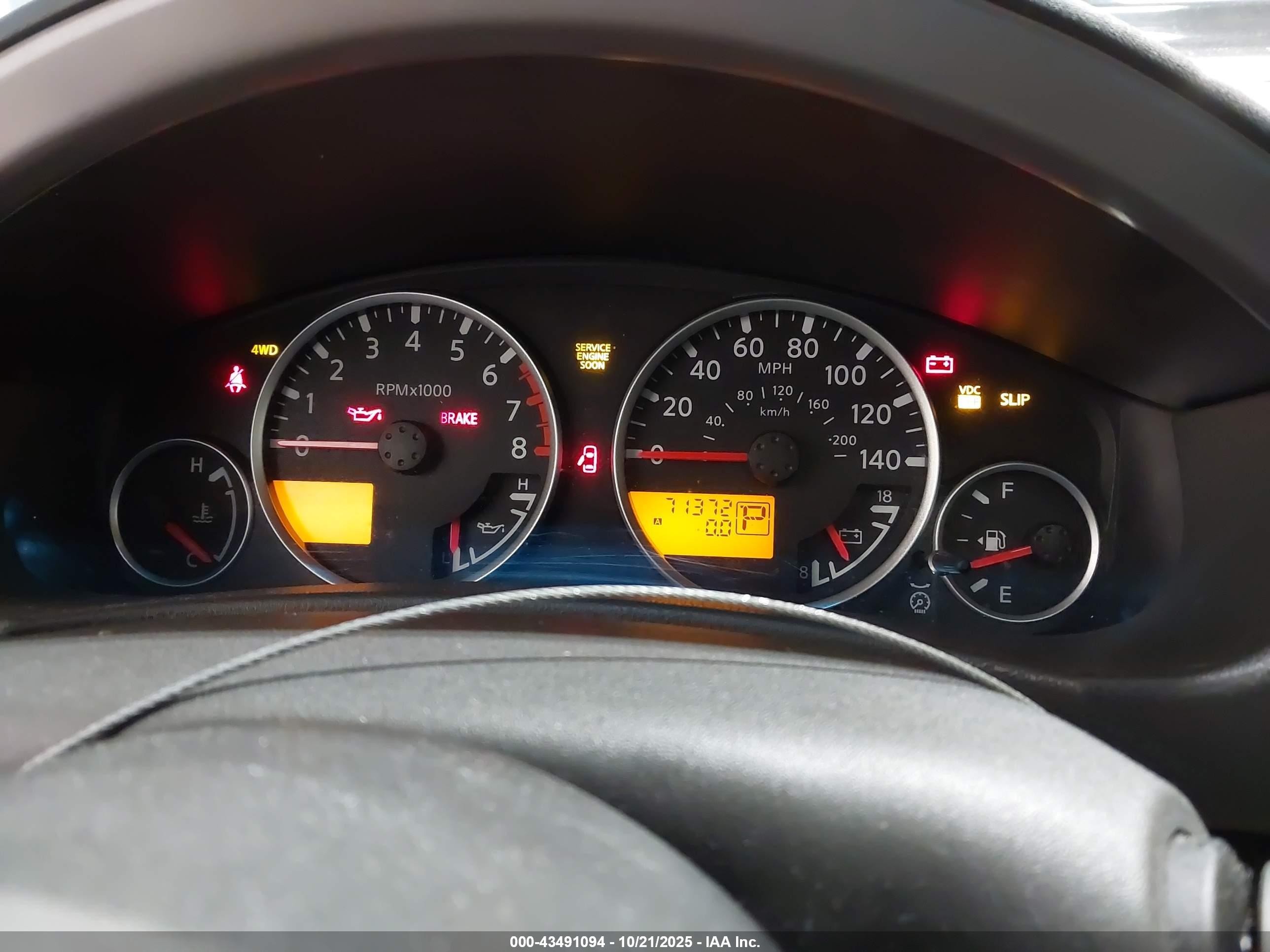 2005 Nissan Pathfinder Le Black vin: 5N1AR18W75C752398