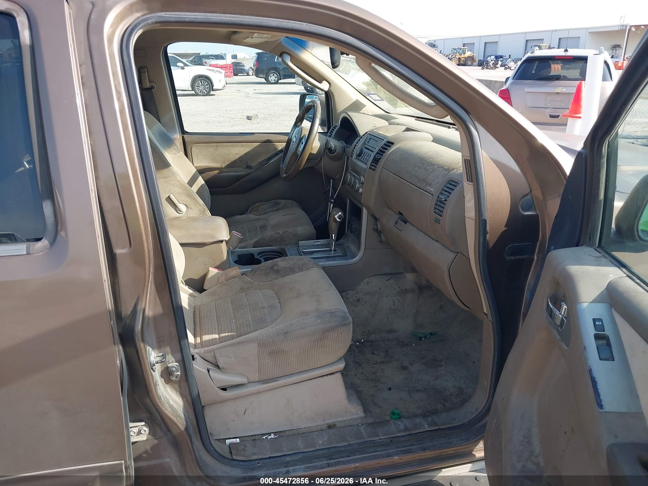 2005 Nissan Pathfinder Se Brown vin: 5N1AR18W75C759108
