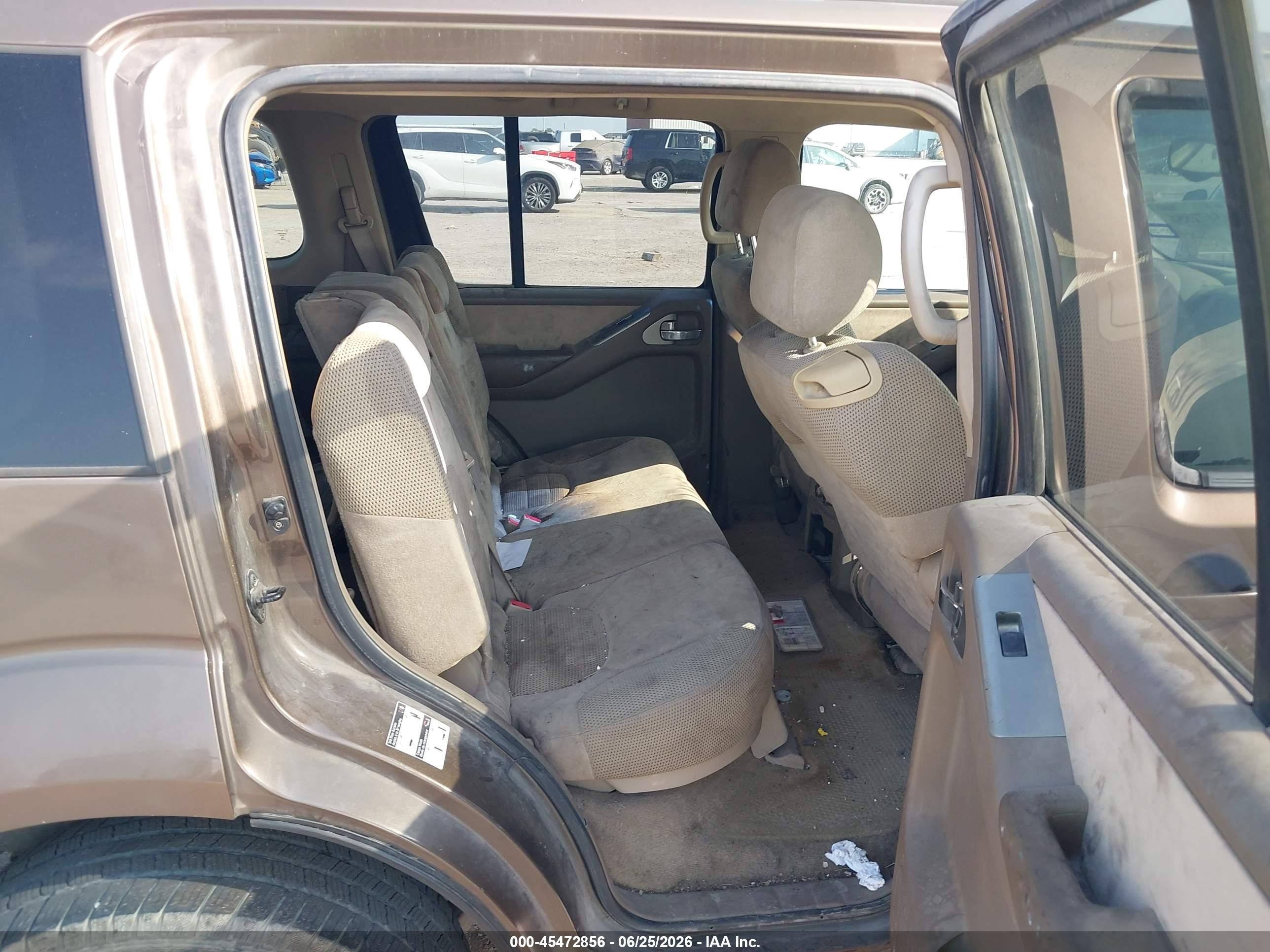 2005 Nissan Pathfinder Se Brown vin: 5N1AR18W75C759108