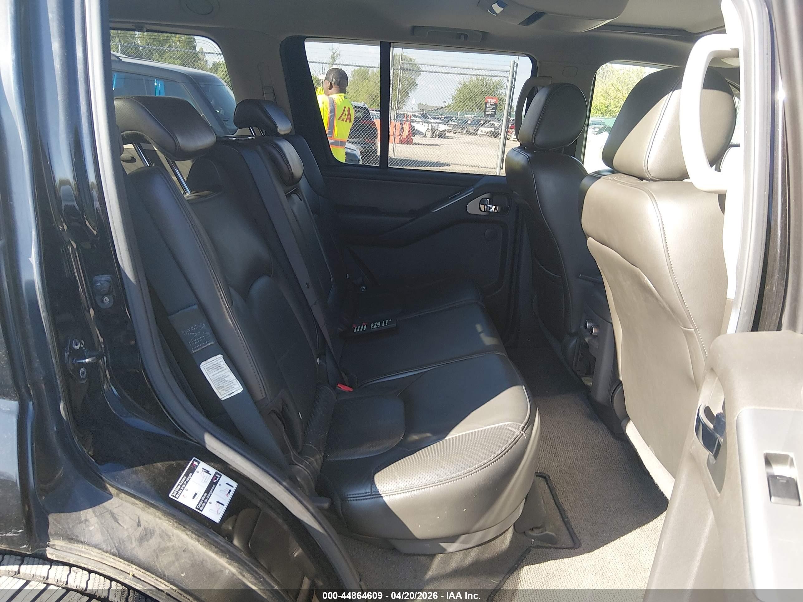 2006 Nissan Pathfinder Se Black vin: 5N1AR18W76C605130