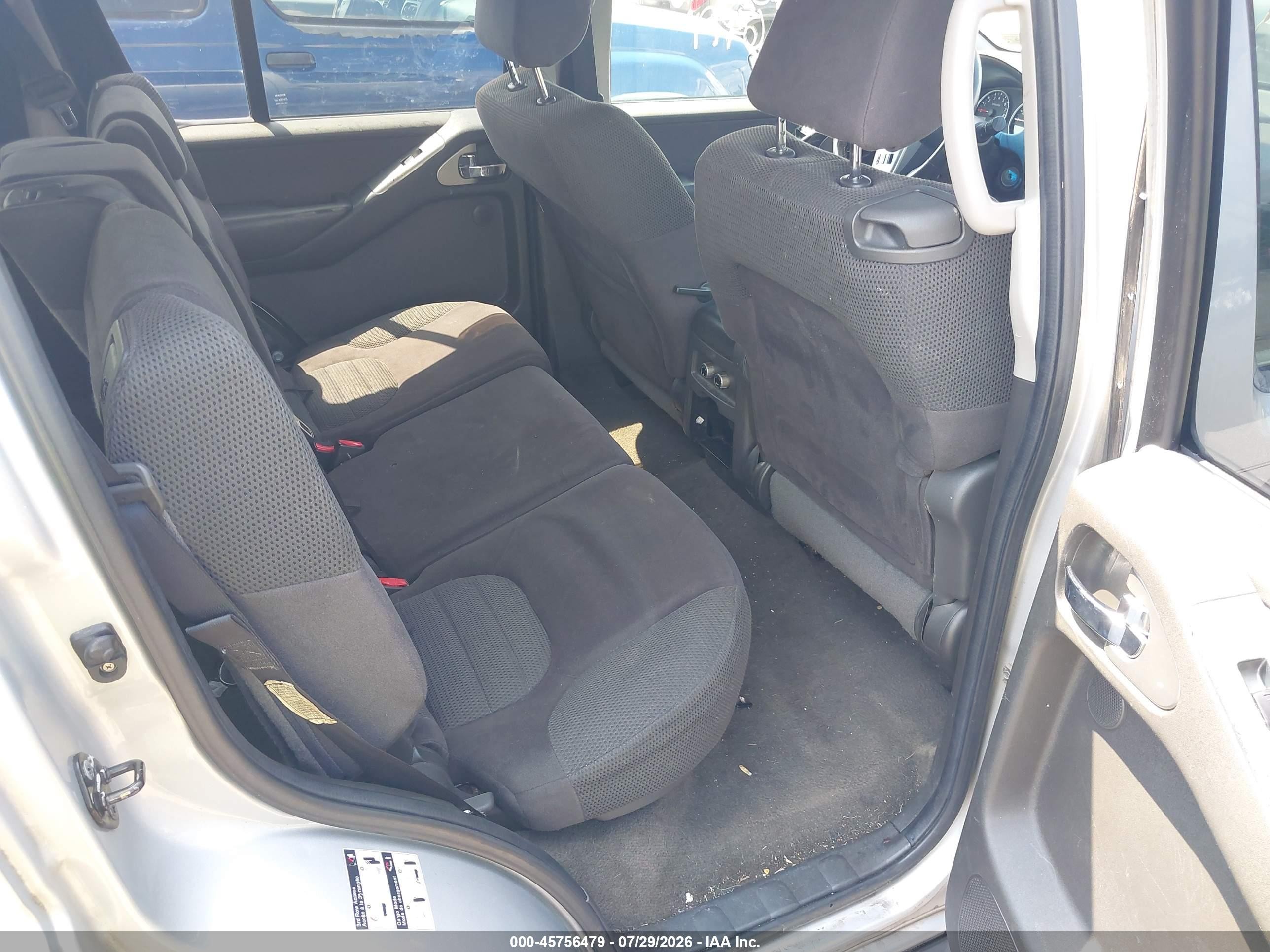 2006 Nissan Pathfinder Se Silver vin: 5N1AR18W76C643330