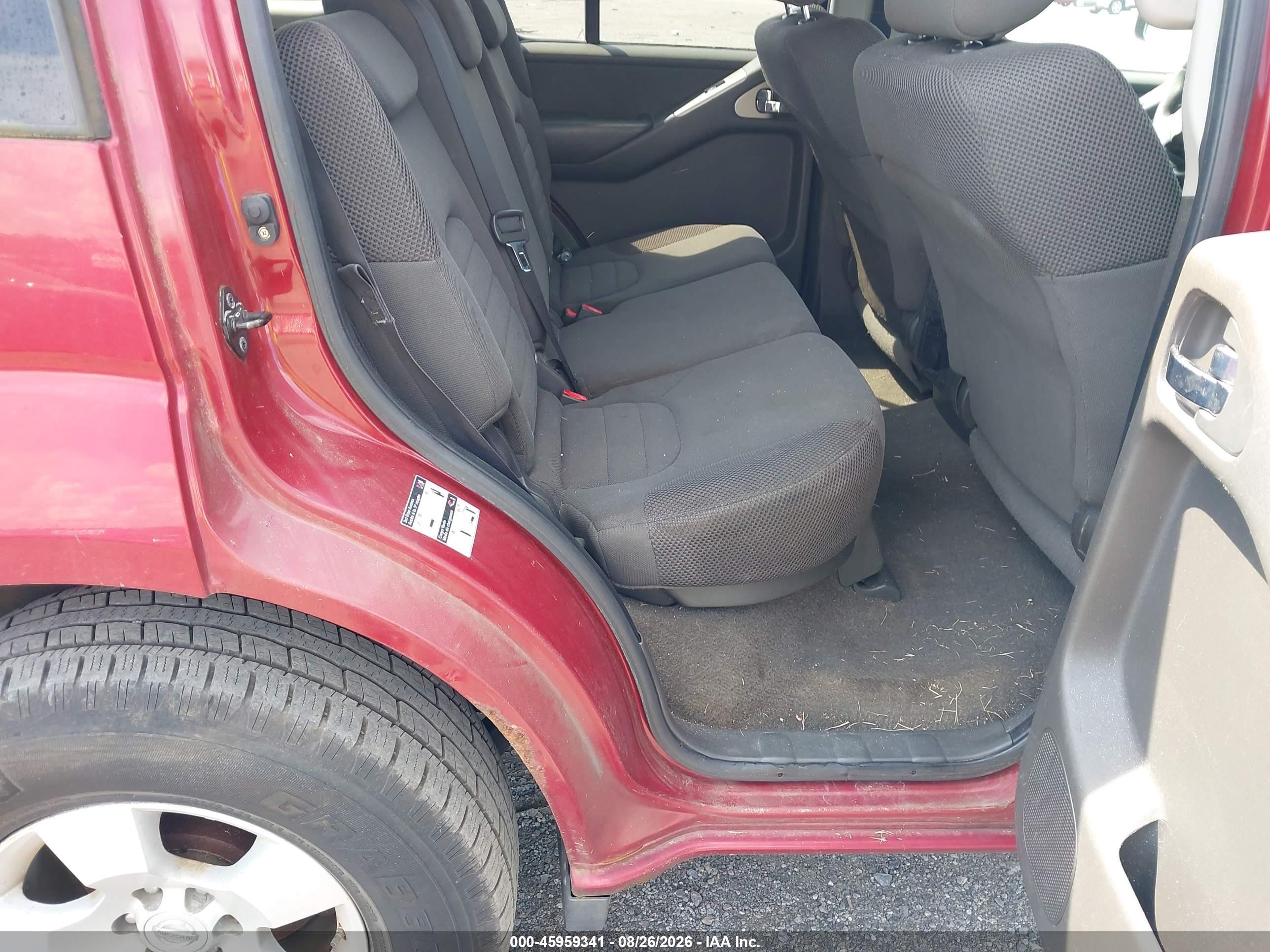 2007 Nissan Pathfinder S Red vin: 5N1AR18W77C647833