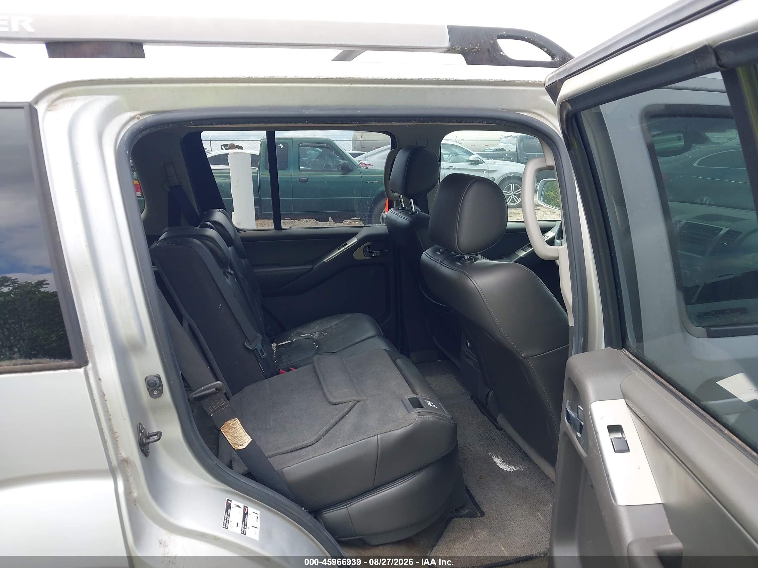 2005 Nissan Pathfinder Se Off-road Silver vin: 5N1AR18W85C742687