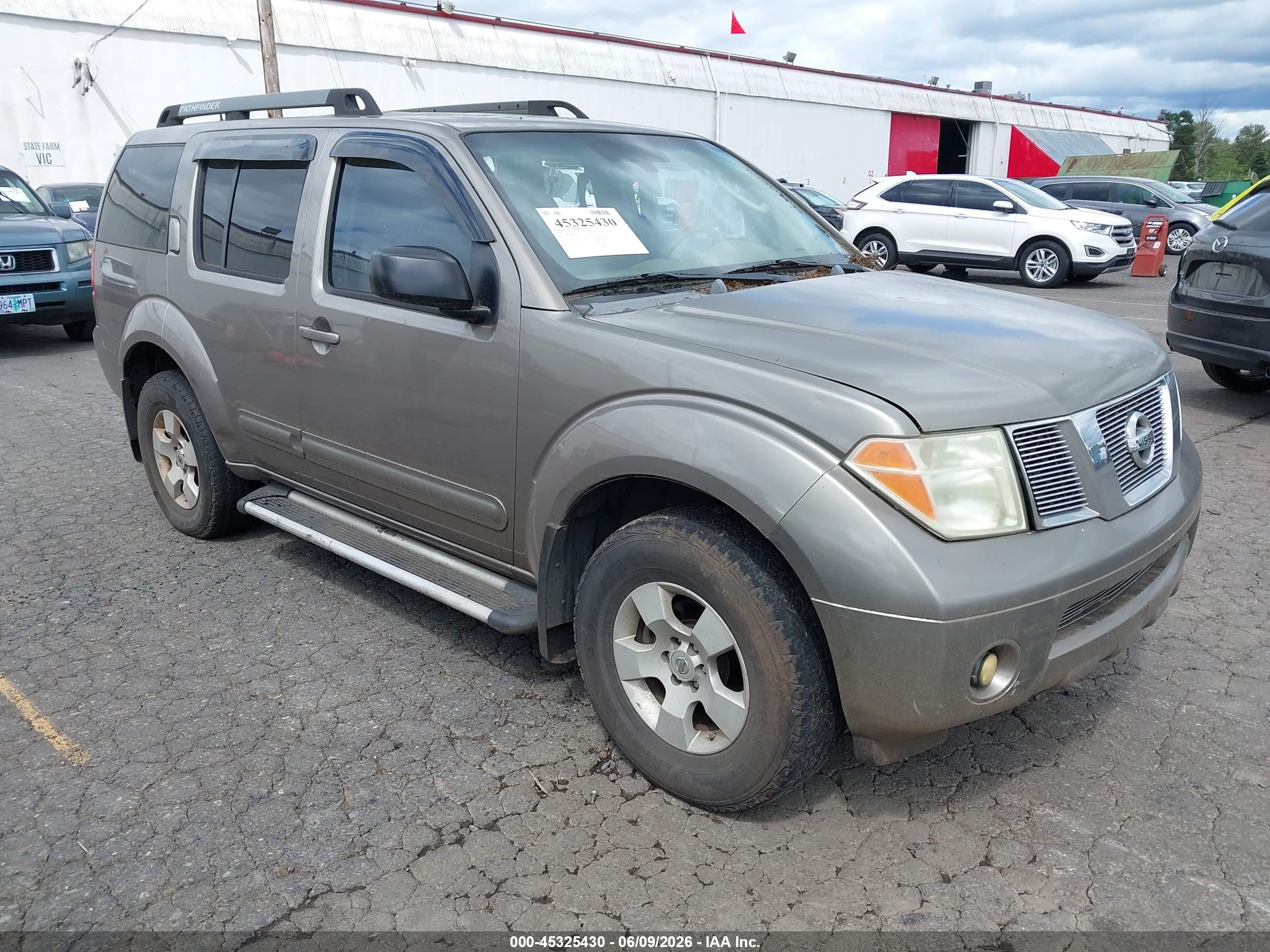 2006 Nissan Pathfinder S Champagne vin: 5N1AR18W86C610014
