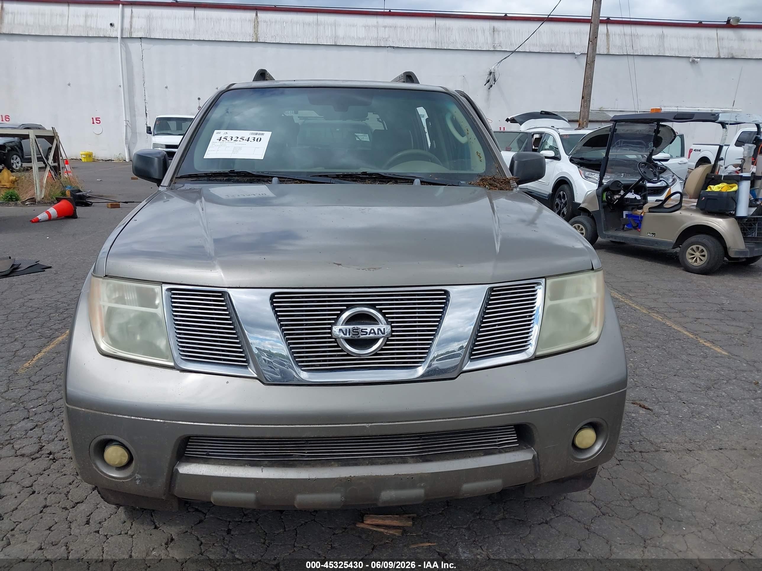 2006 Nissan Pathfinder S Champagne vin: 5N1AR18W86C610014