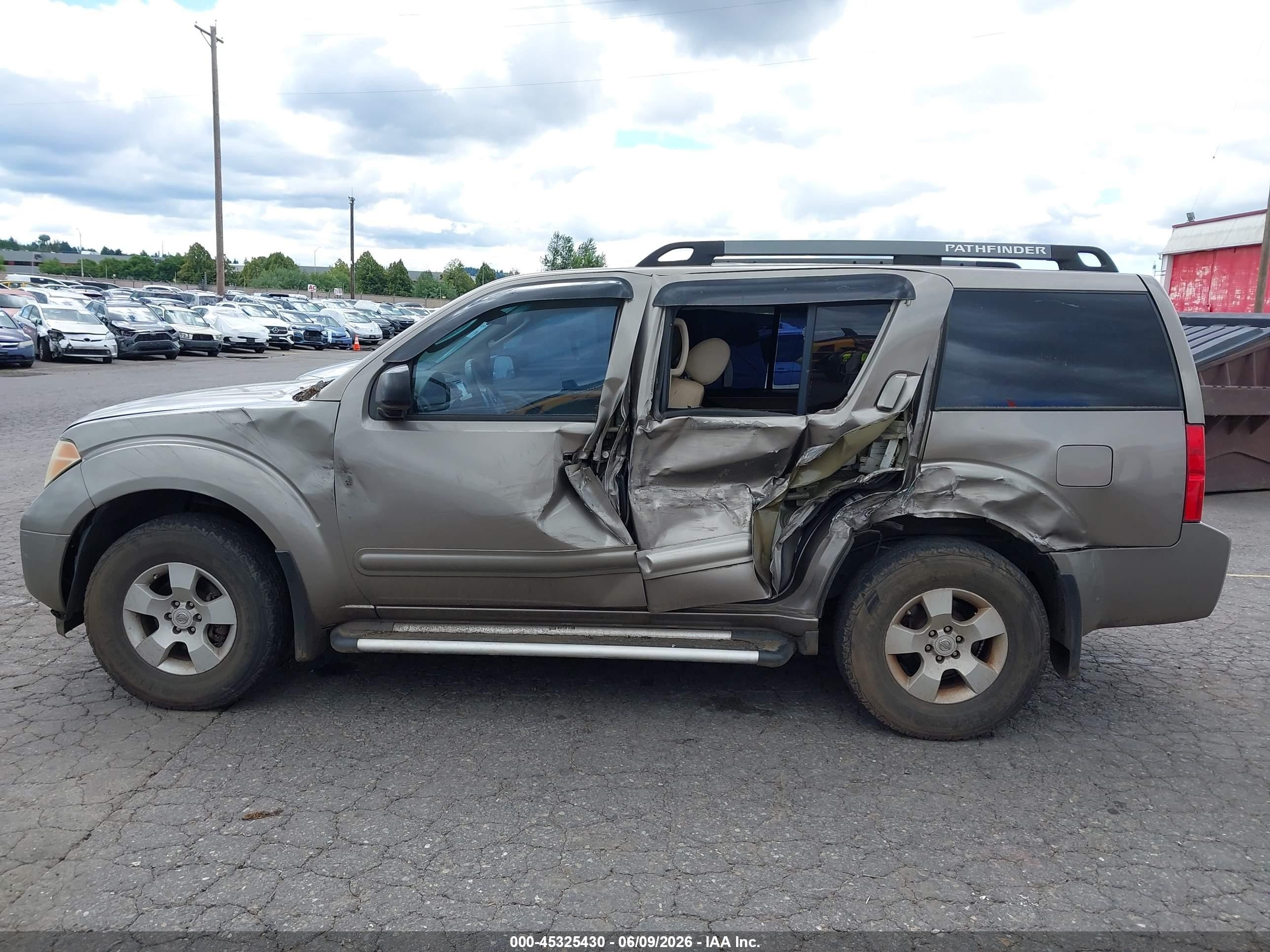 2006 Nissan Pathfinder S Champagne vin: 5N1AR18W86C610014