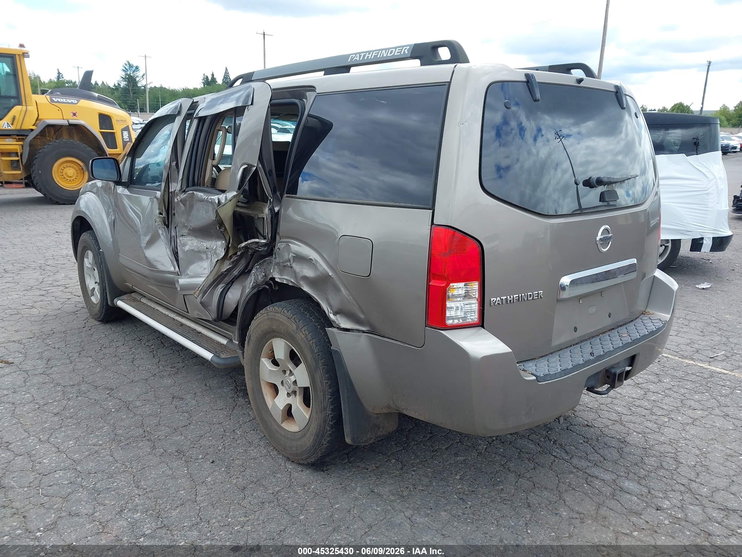 2006 Nissan Pathfinder S Champagne vin: 5N1AR18W86C610014