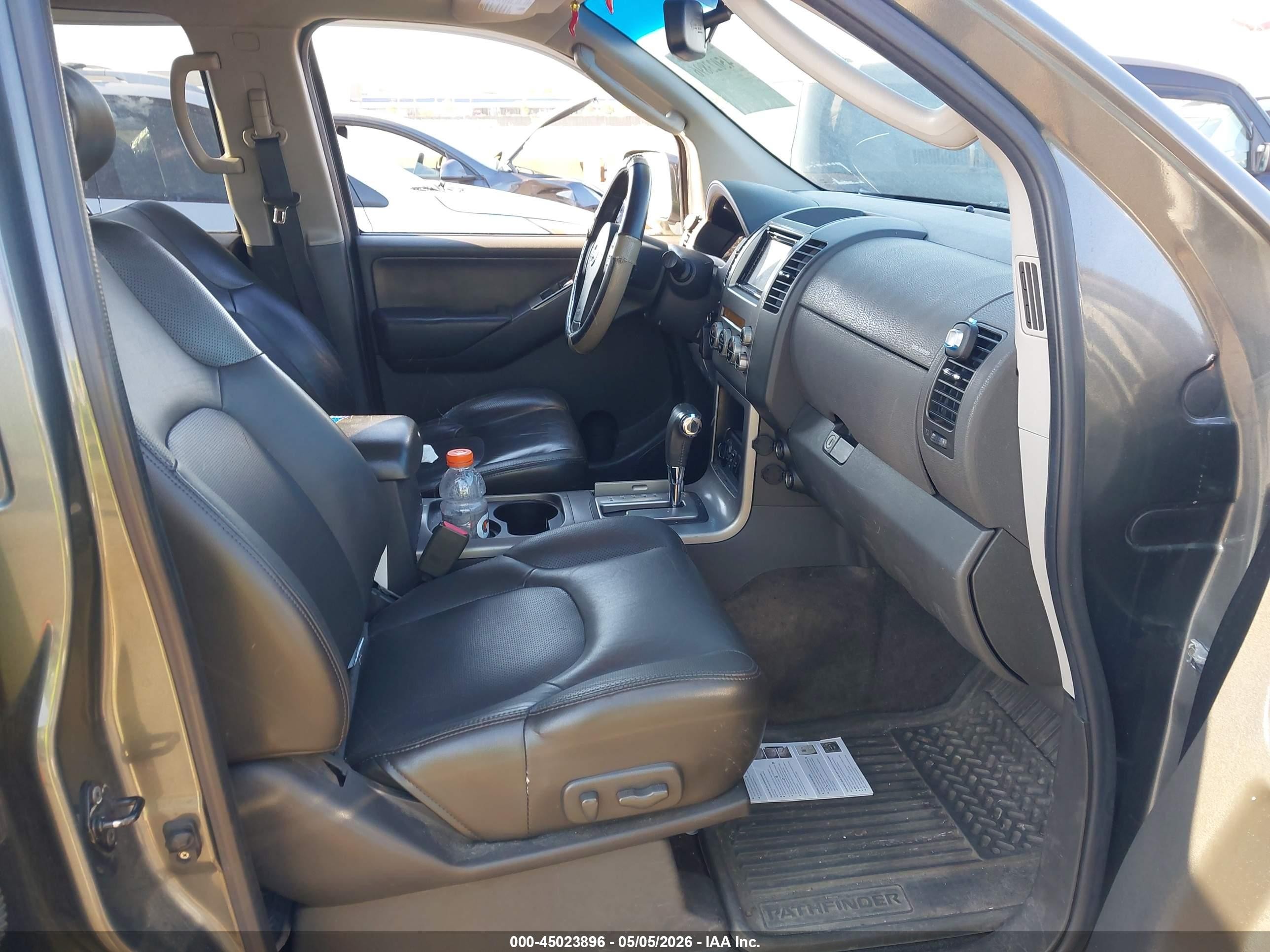 2006 Nissan Pathfinder Se Серый vin: 5N1AR18W86C643093