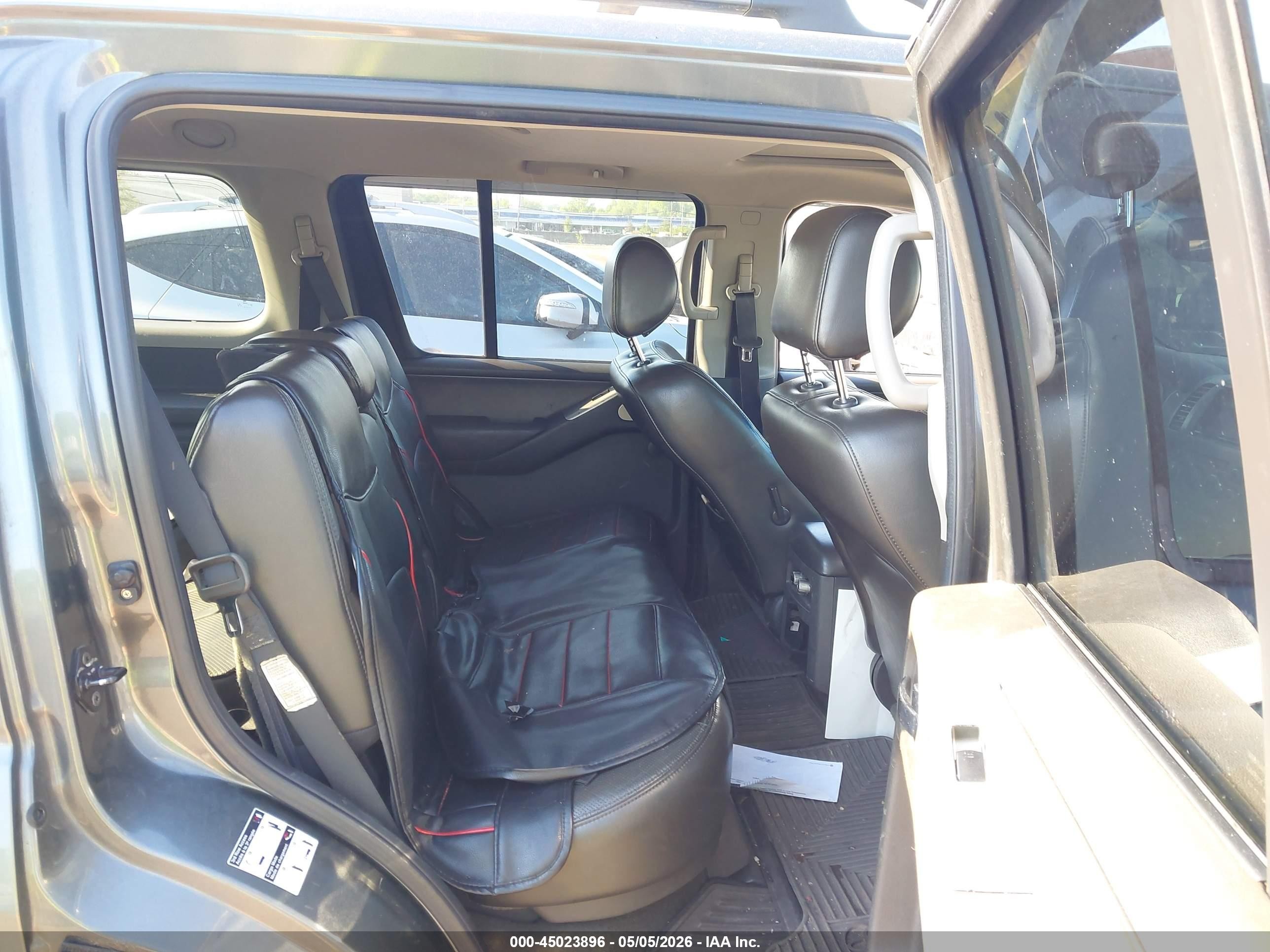2006 Nissan Pathfinder Se Серый vin: 5N1AR18W86C643093