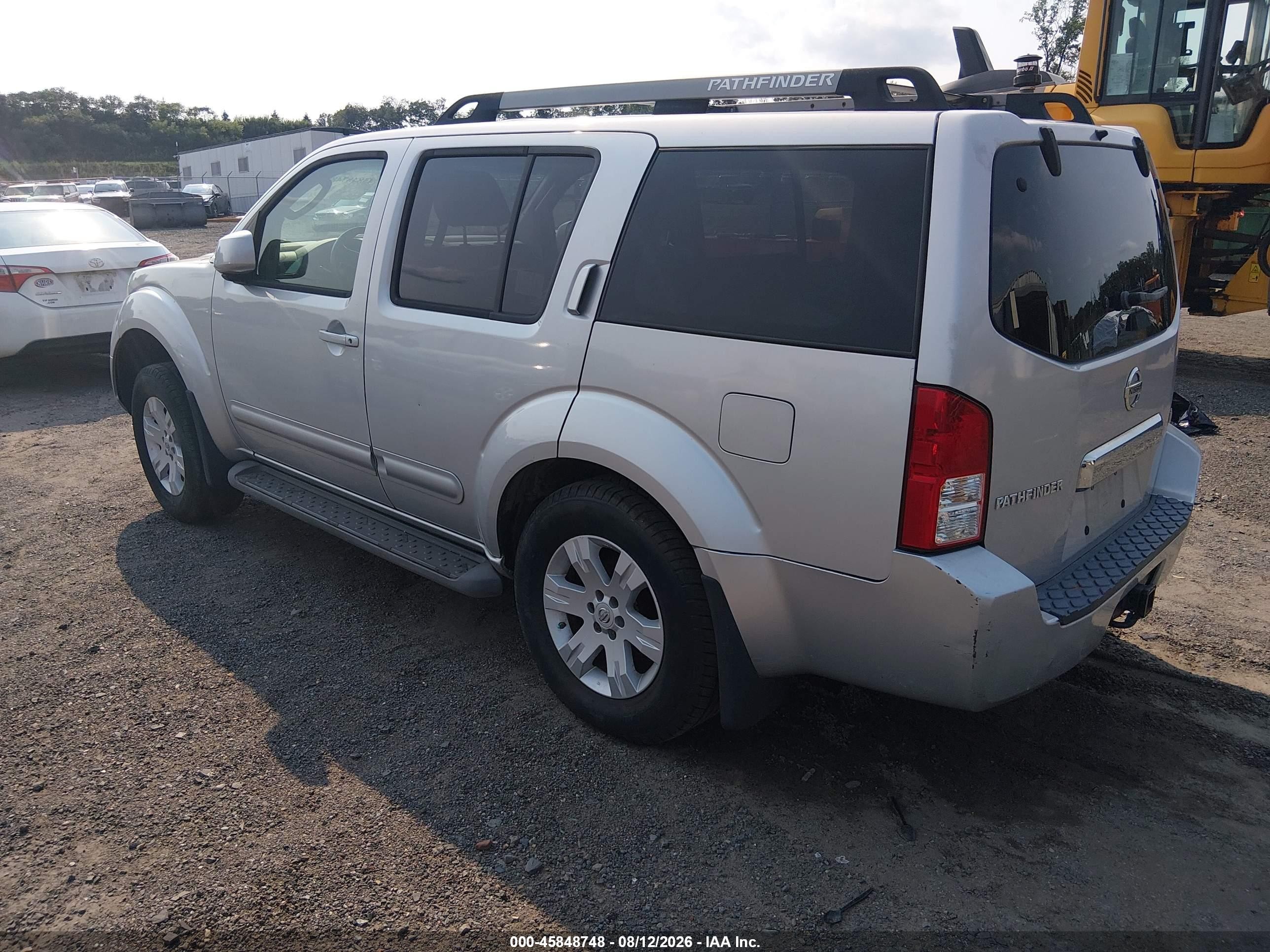 2005 Nissan Pathfinder Le Silver vin: 5N1AR18W95C706894