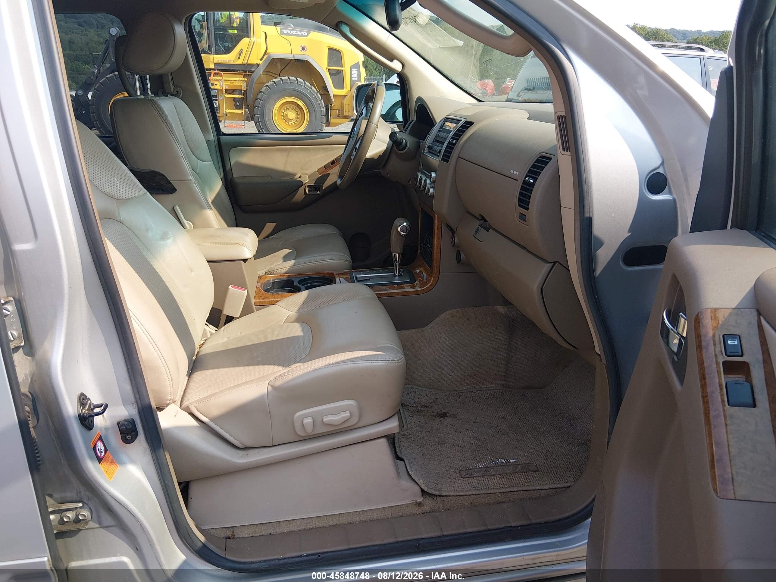 2005 Nissan Pathfinder Le Silver vin: 5N1AR18W95C706894