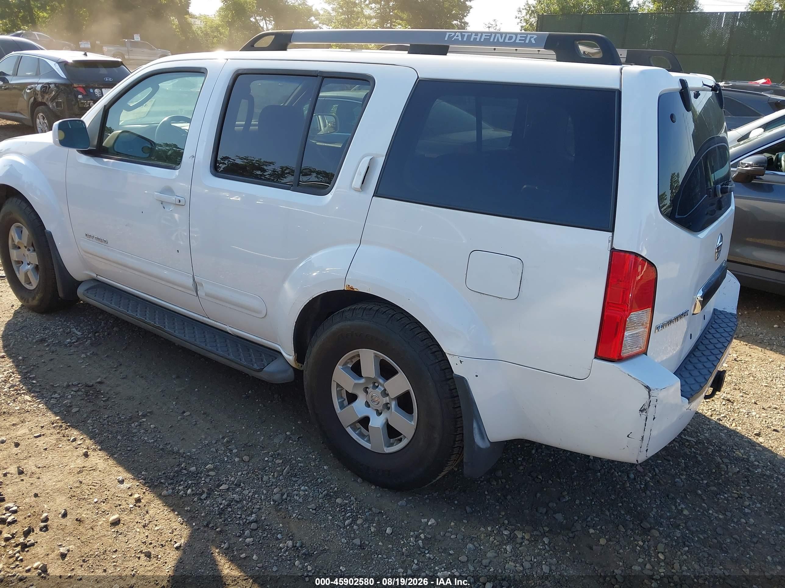 2005 Nissan Pathfinder Se Off-road White vin: 5N1AR18W95C718687