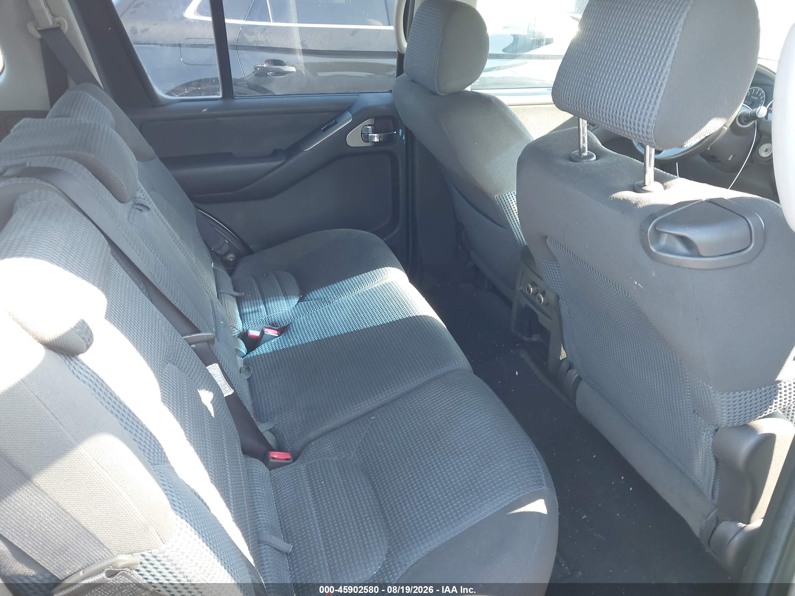2005 Nissan Pathfinder Se Off-road White vin: 5N1AR18W95C718687