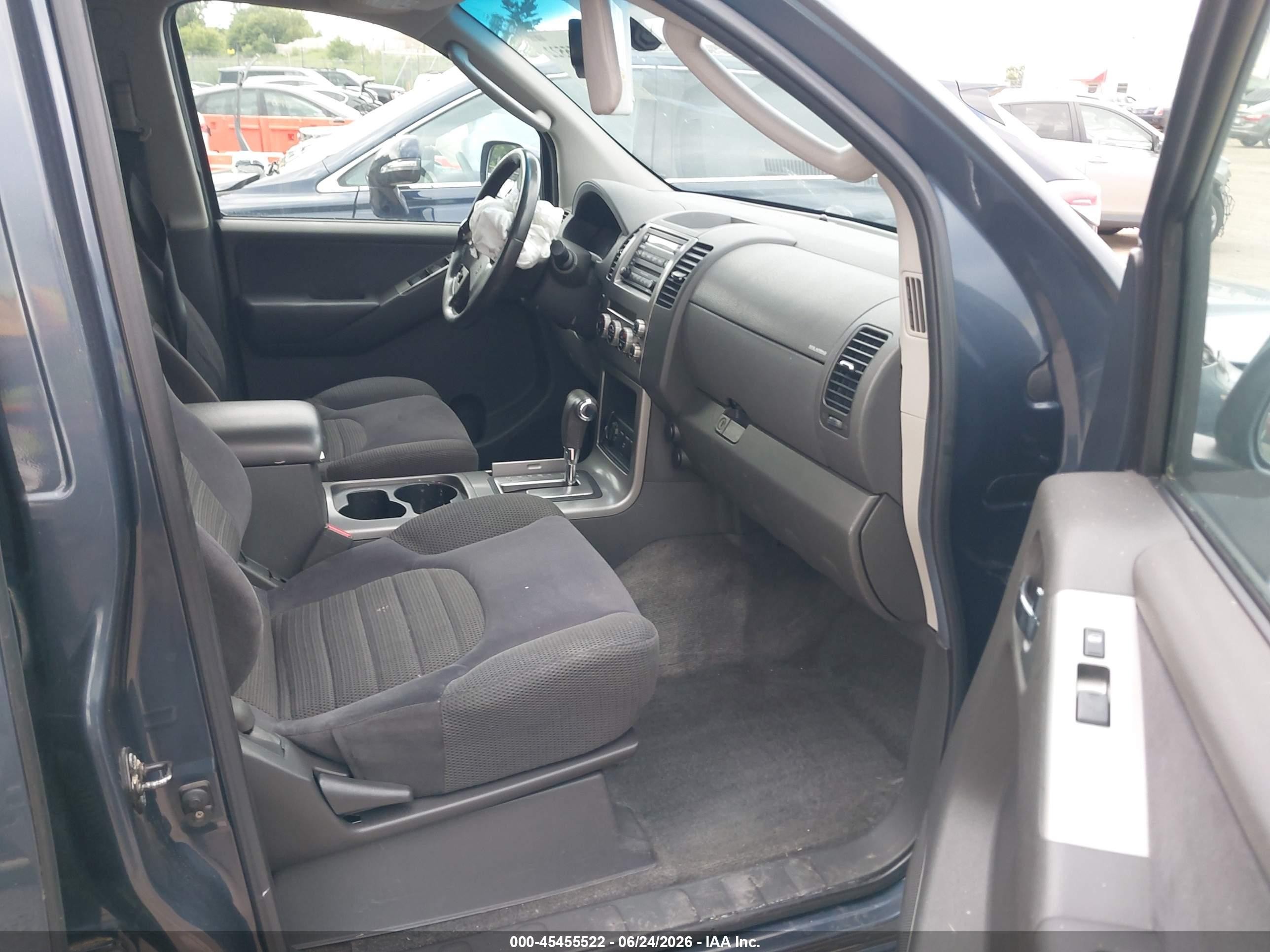 2005 Nissan Pathfinder Se Navy vin: 5N1AR18W95C741645