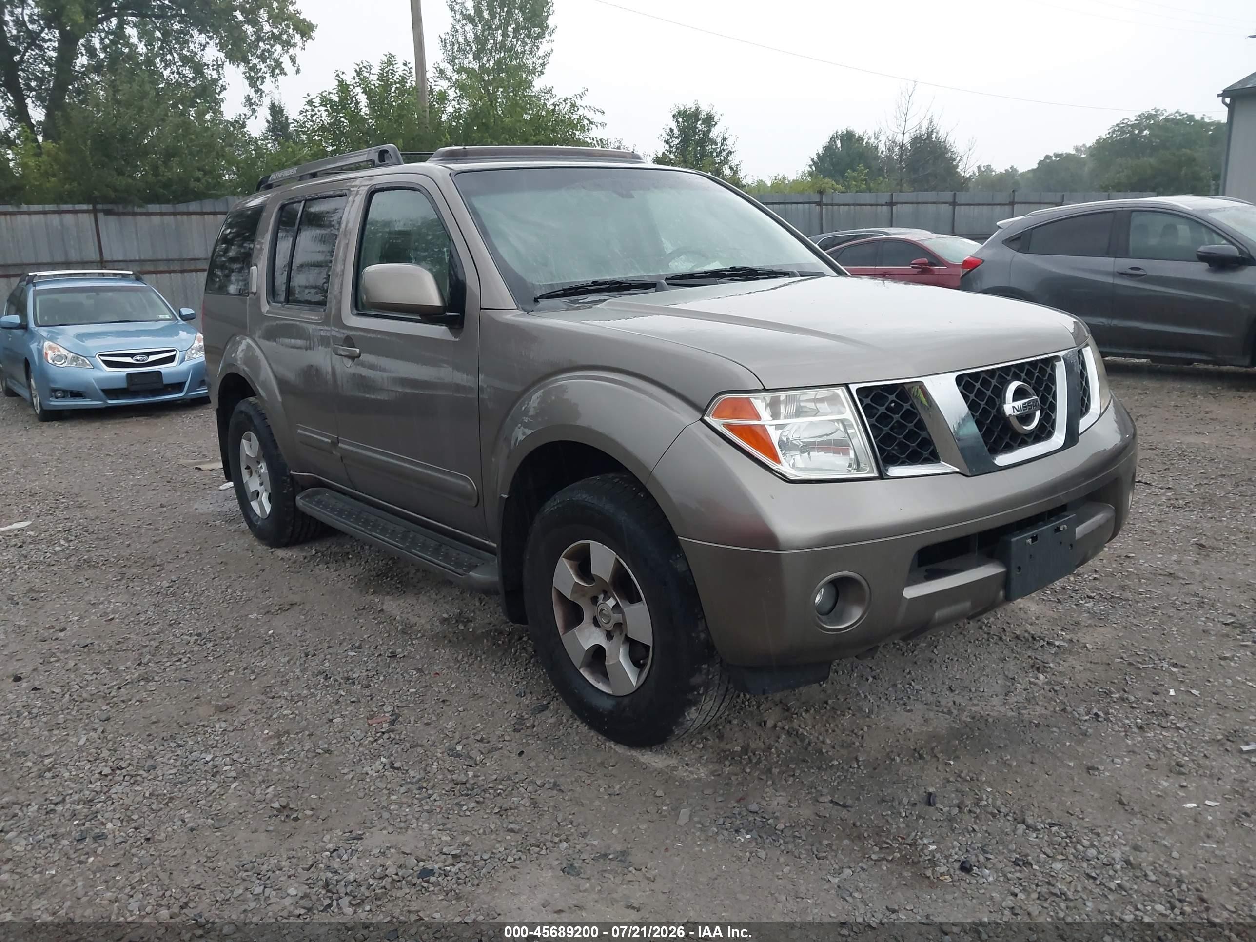 2005 Nissan Pathfinder Se Желто-коричневый vin: 5N1AR18W95C770580