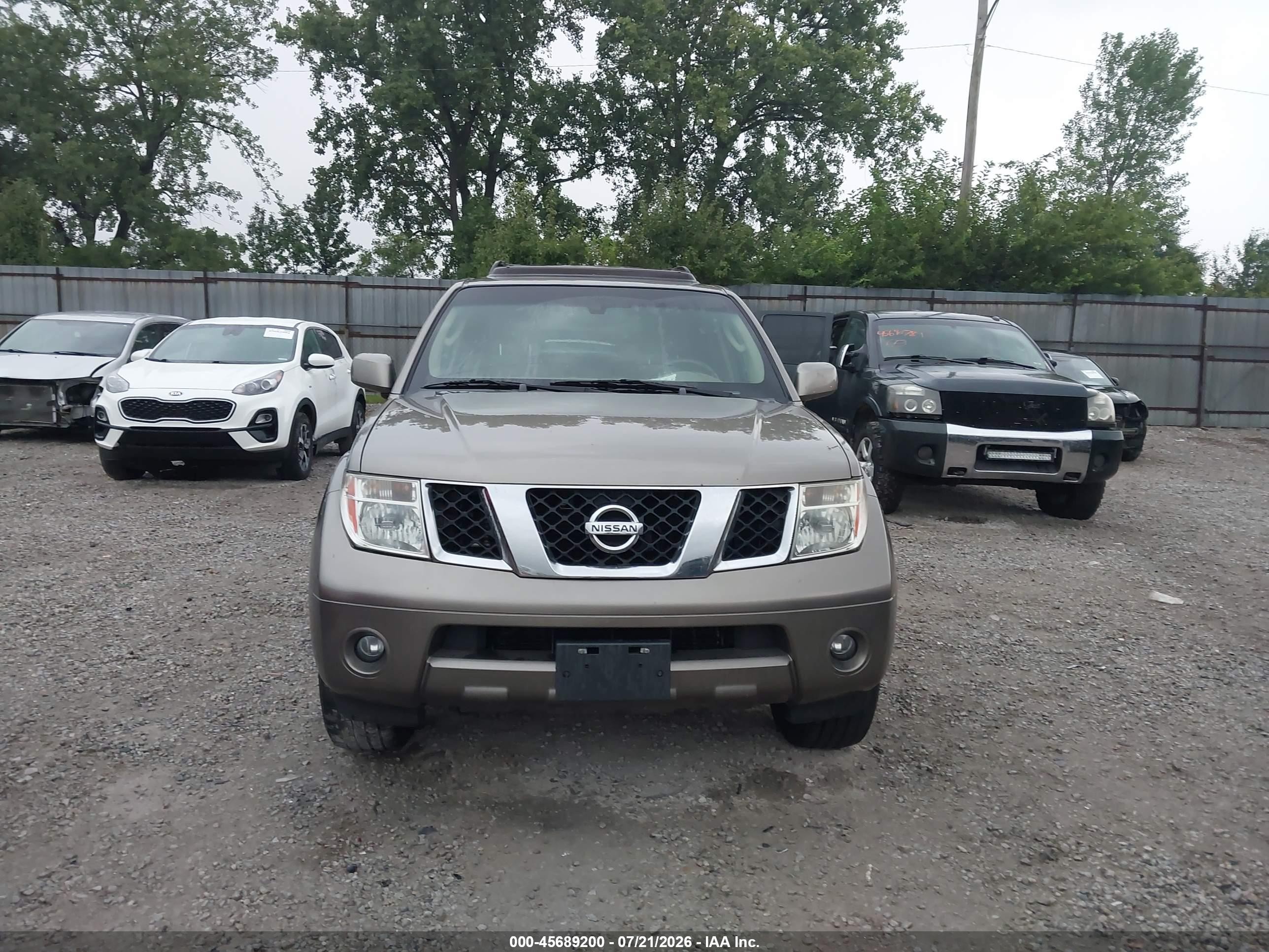 2005 Nissan Pathfinder Se Желто-коричневый vin: 5N1AR18W95C770580