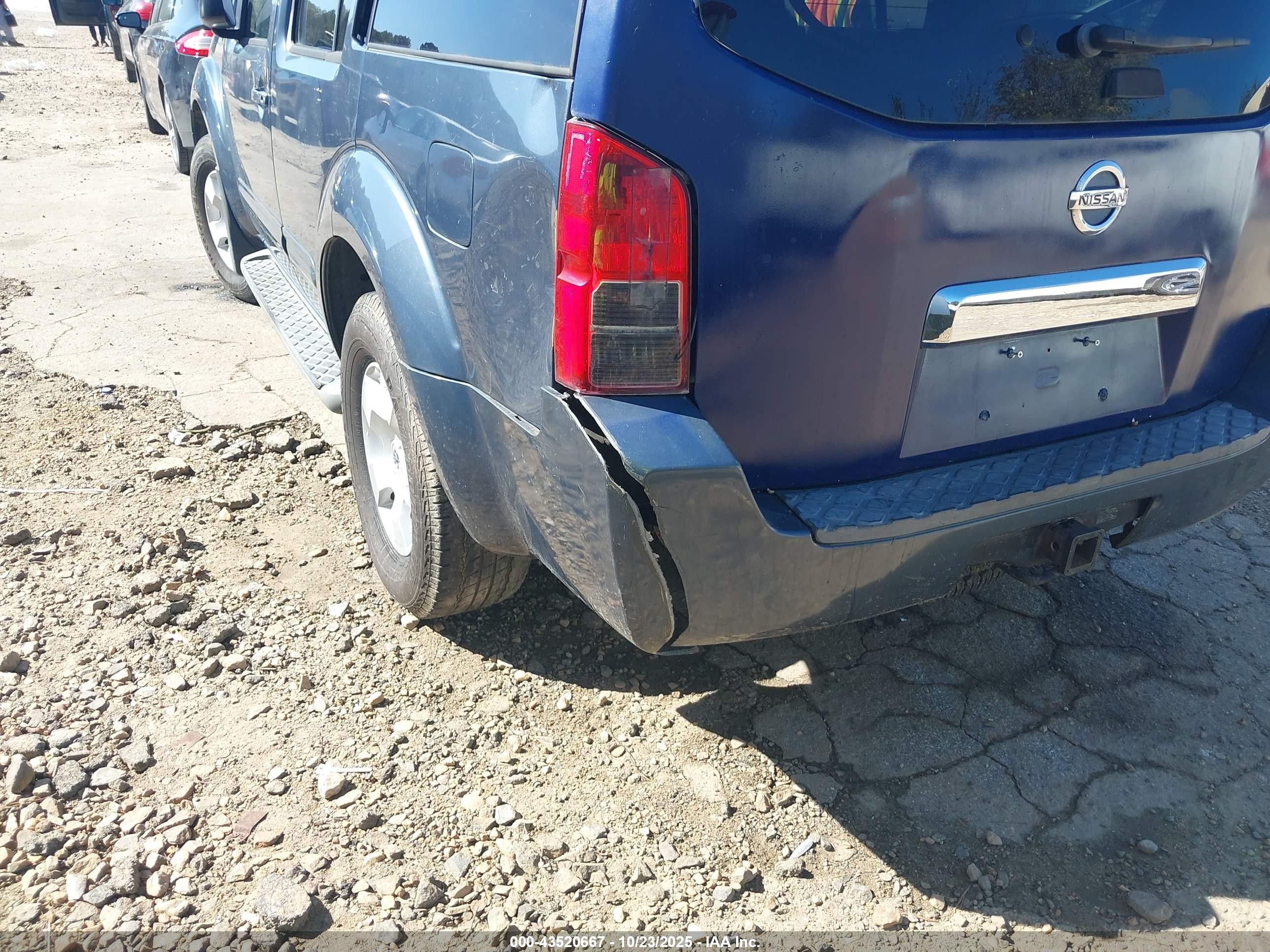 2005 Nissan Pathfinder Se Blue vin: 5N1AR18W95C784060