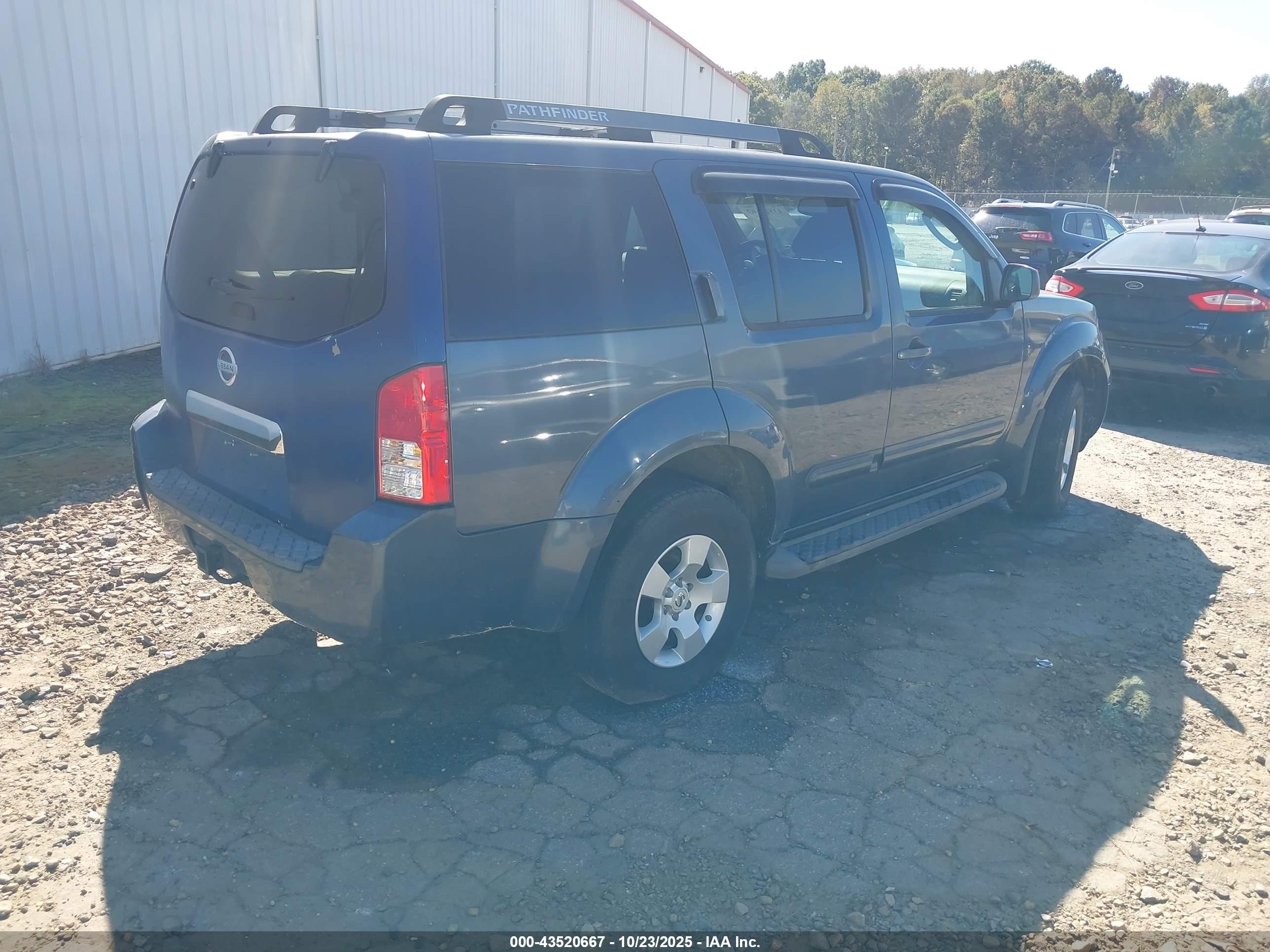 2005 Nissan Pathfinder Se Blue vin: 5N1AR18W95C784060